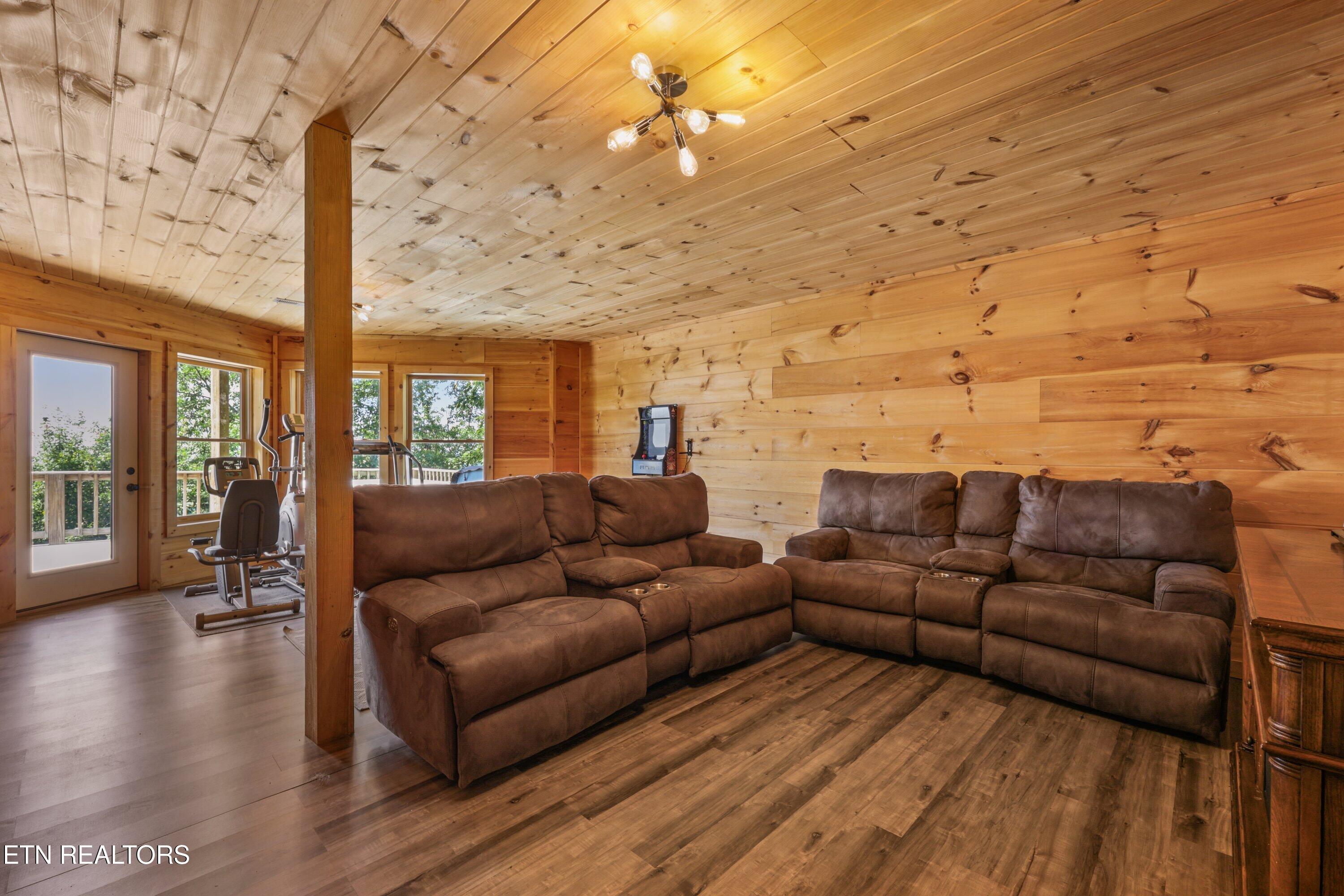 689 Shell Mountain Road Sevierville TN 37876