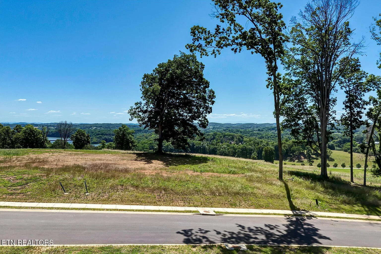 2262 Ridgeline Court Morristown TN 37814