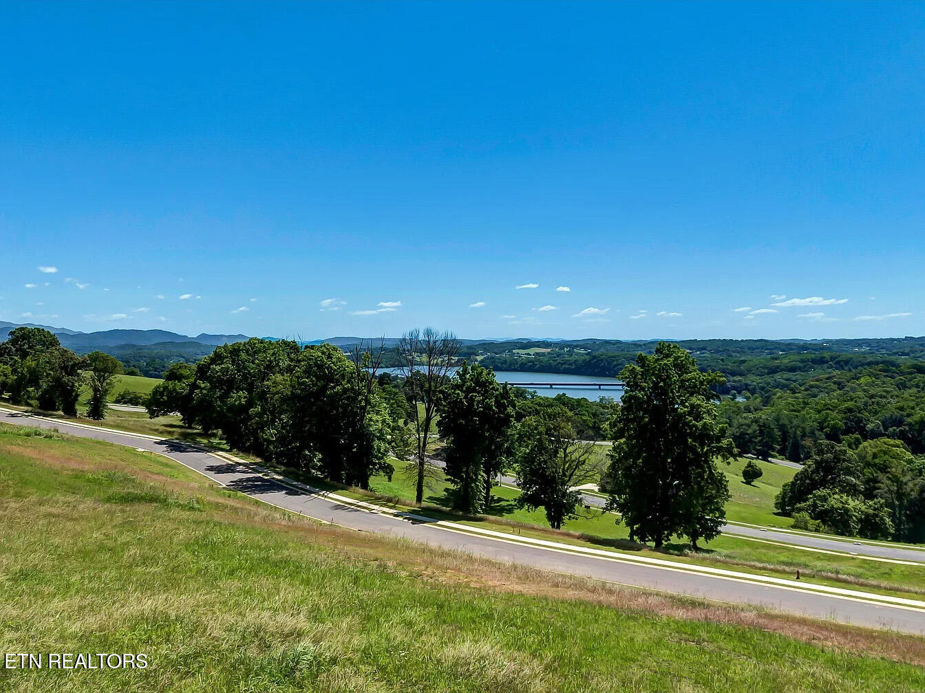 2262 Ridgeline Court Morristown TN 37814