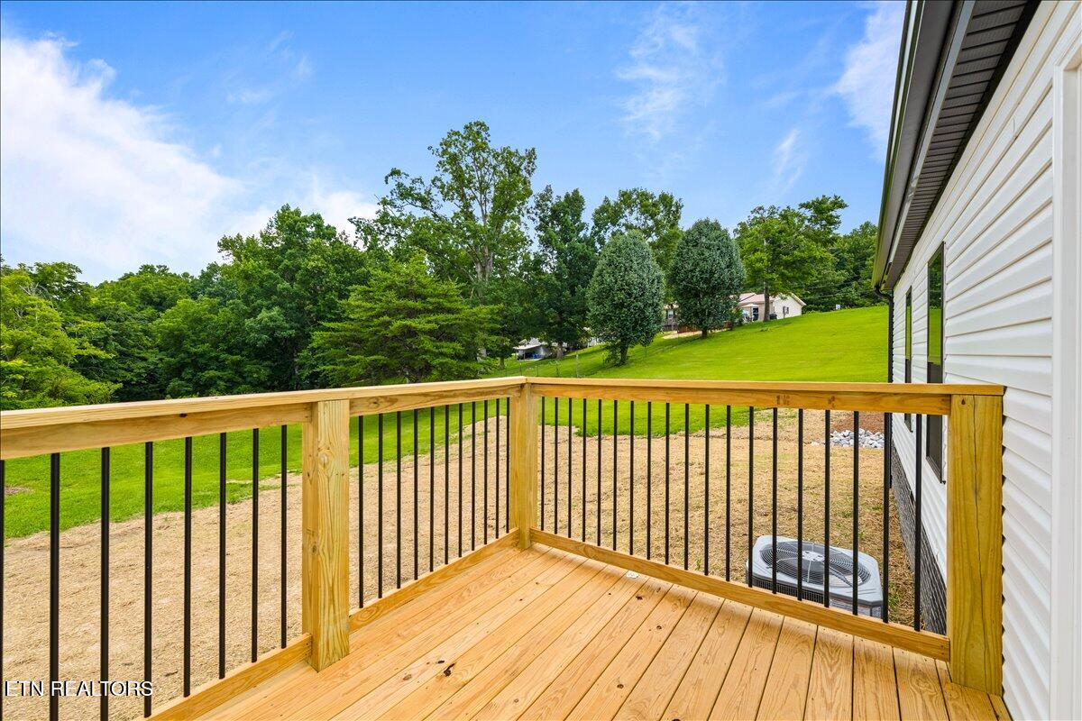 107 Linda Lane Jacksboro TN 37757