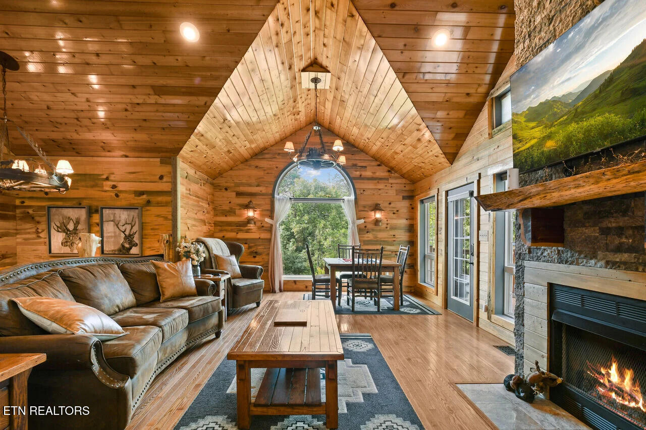 850 Sylvia Lane Sevierville TN 37876