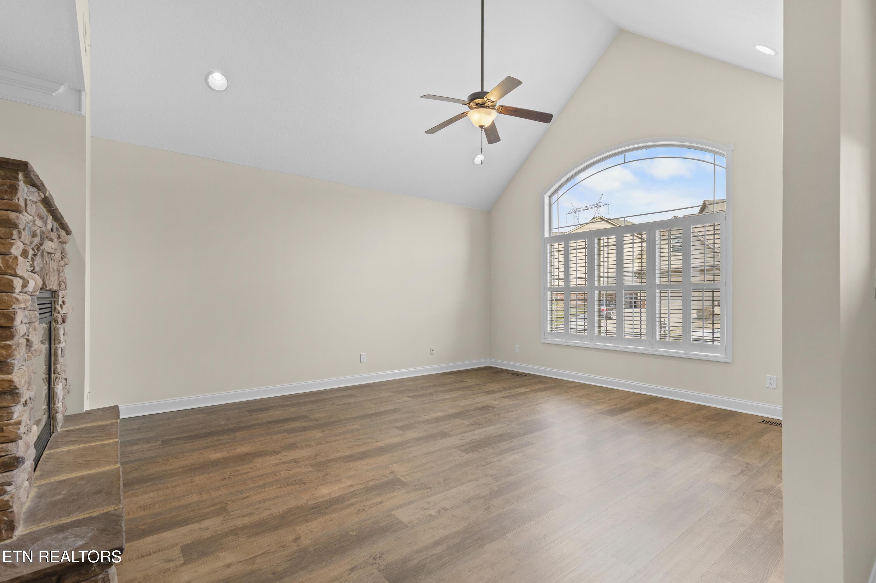 8313 Shoregate Lane Knoxville TN 37938