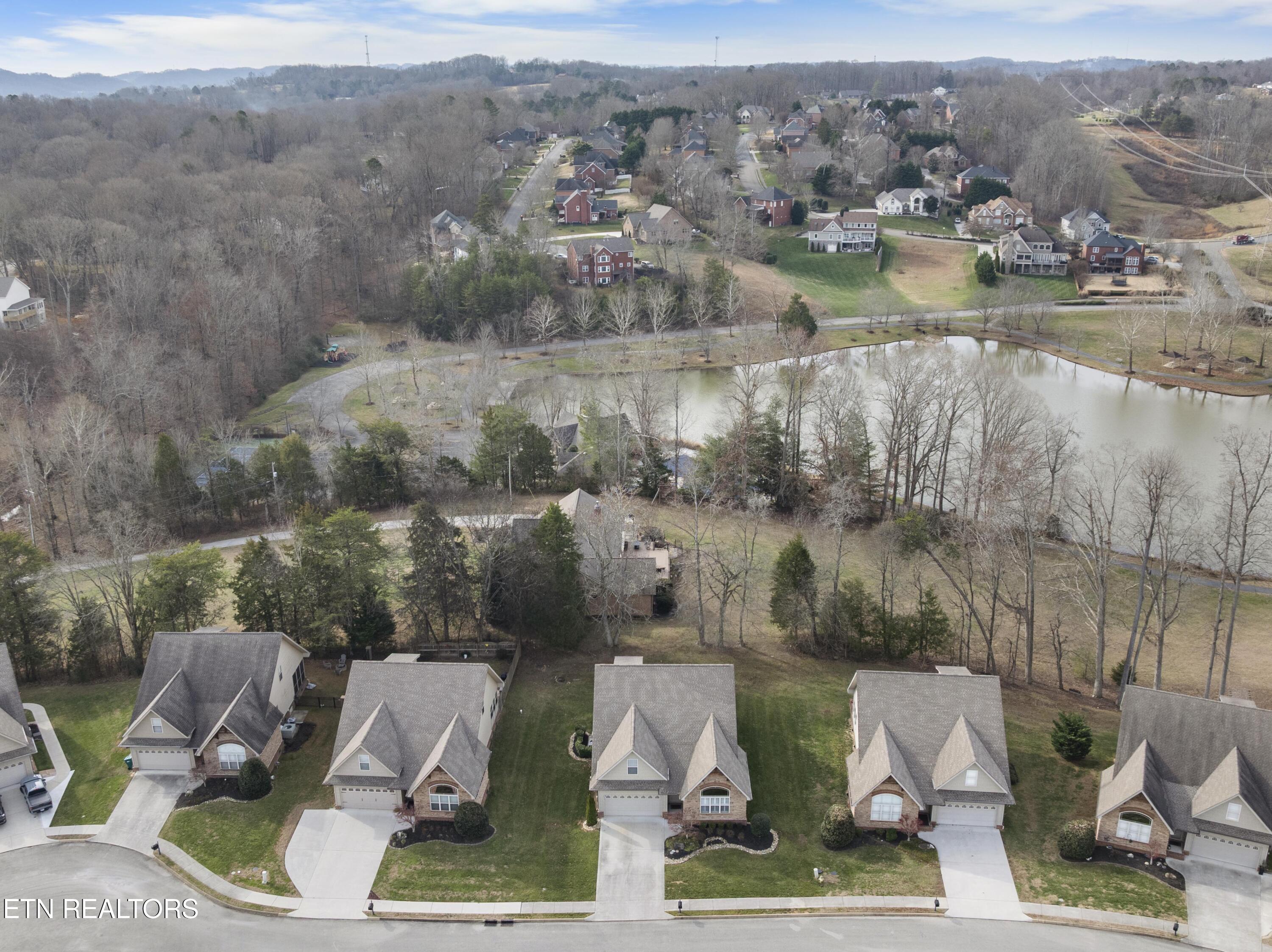 8313 Shoregate Lane Knoxville TN 37938