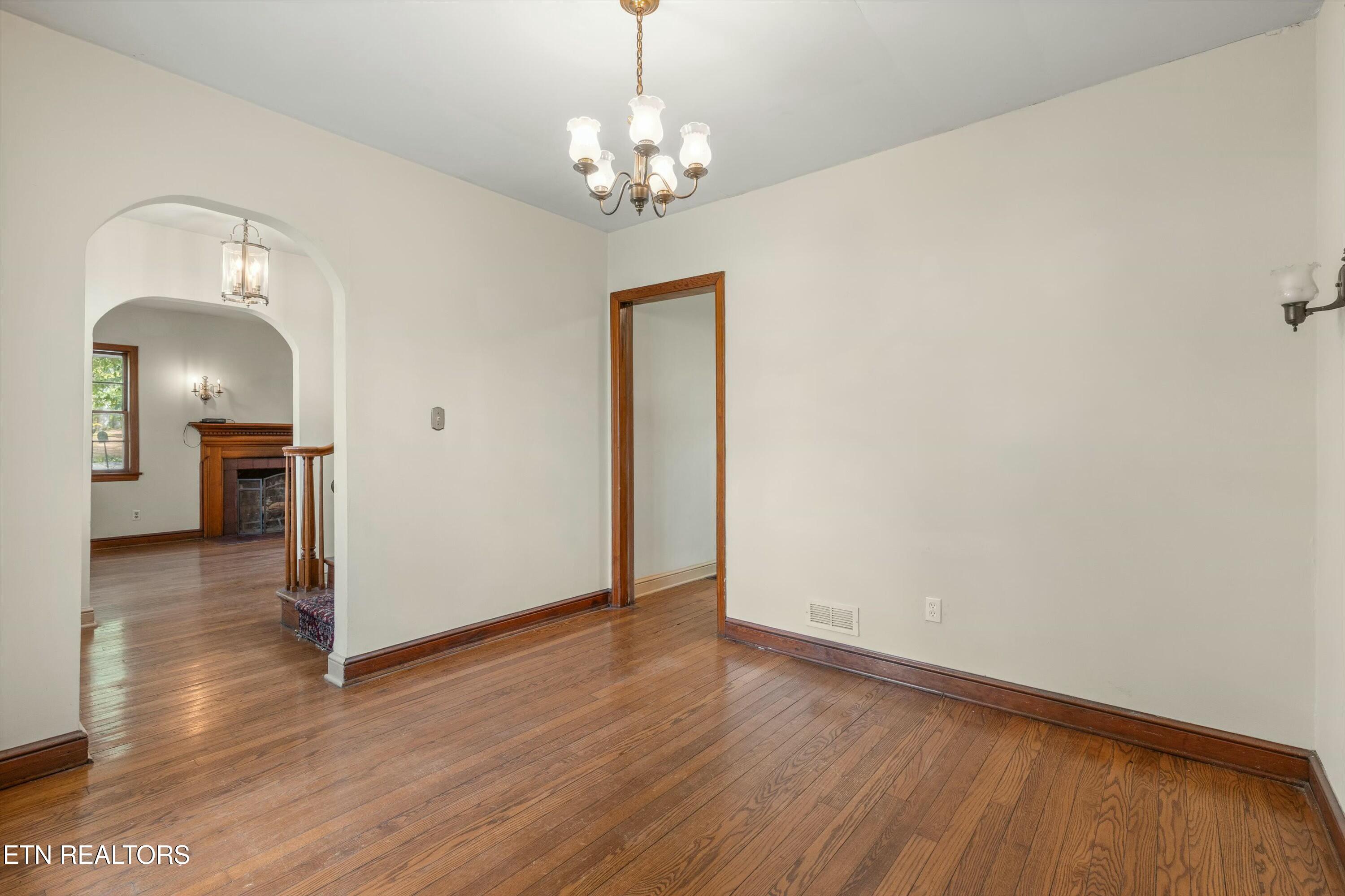 4304 Kingston Pike Knoxville TN 37919