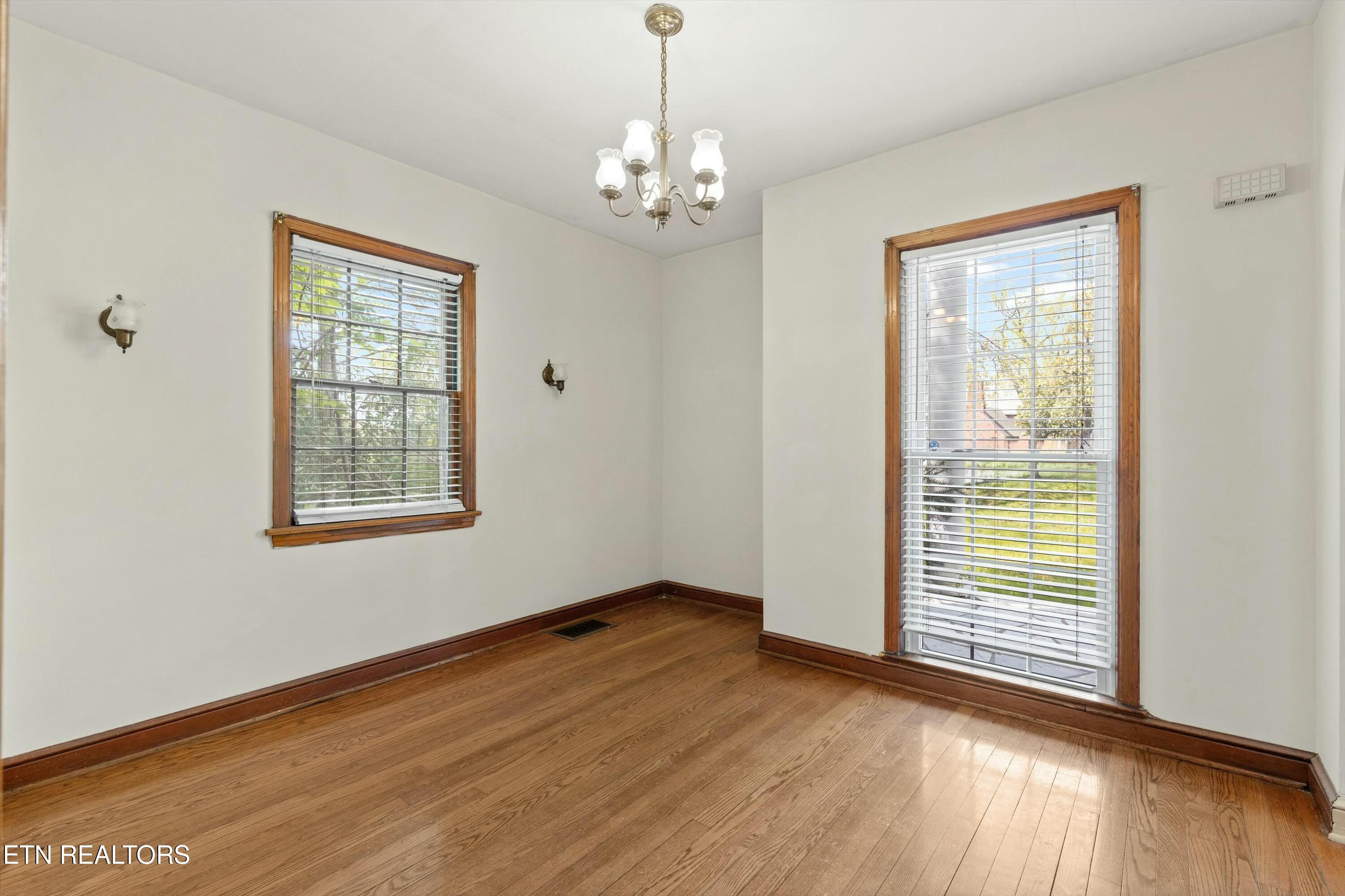 4304 Kingston Pike Knoxville TN 37919