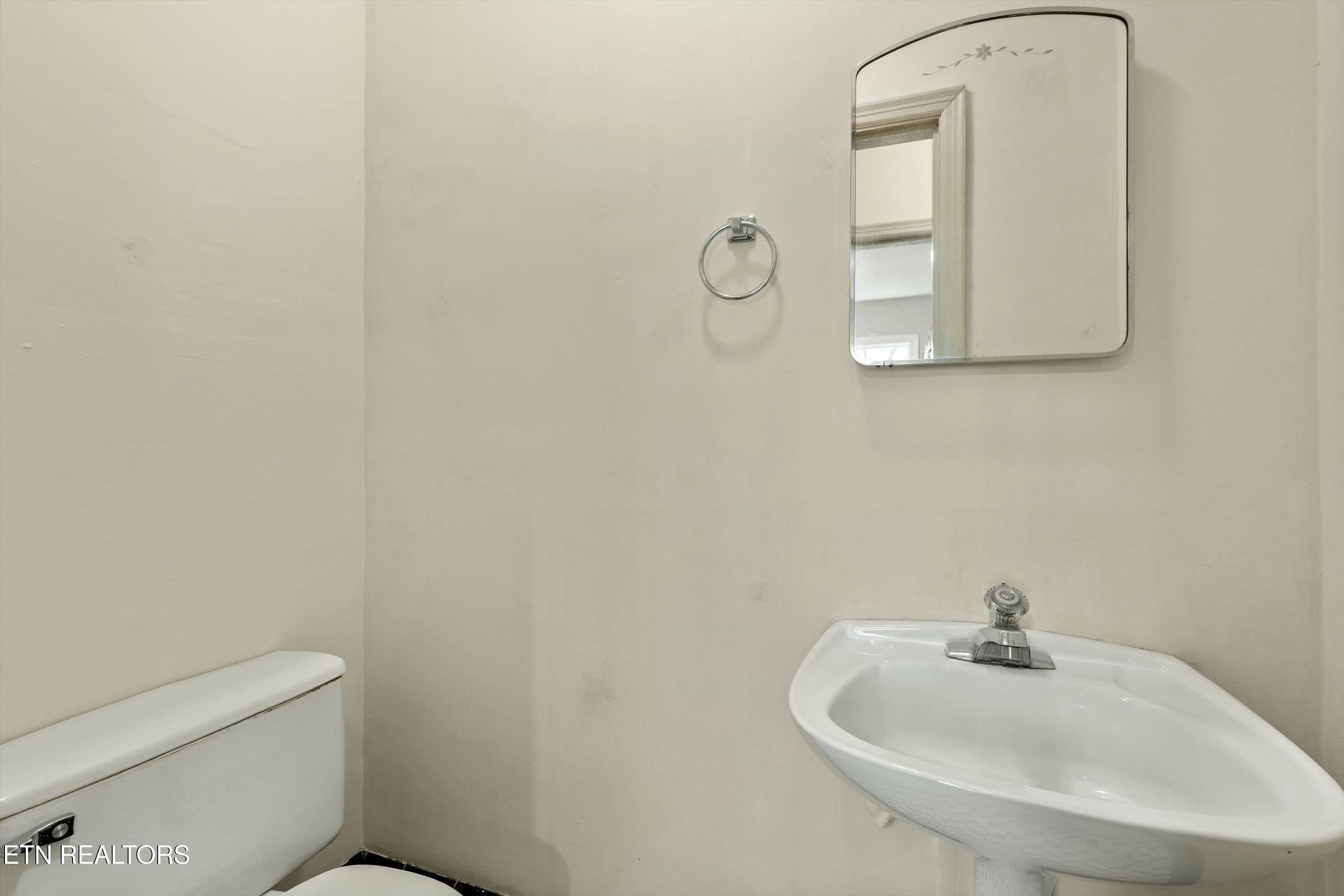 4304 Kingston Pike Knoxville TN 37919