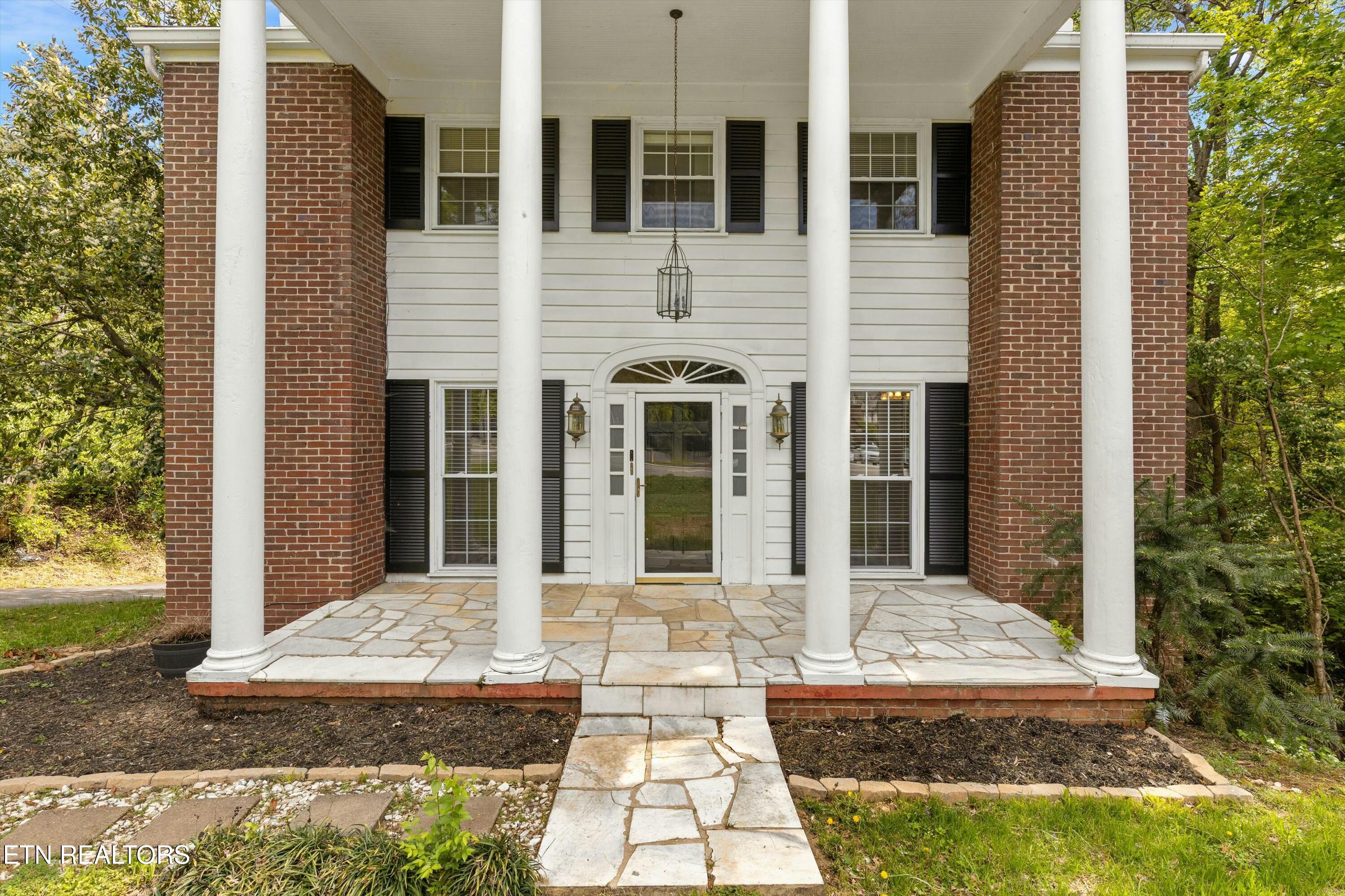 4304 Kingston Pike Knoxville TN 37919