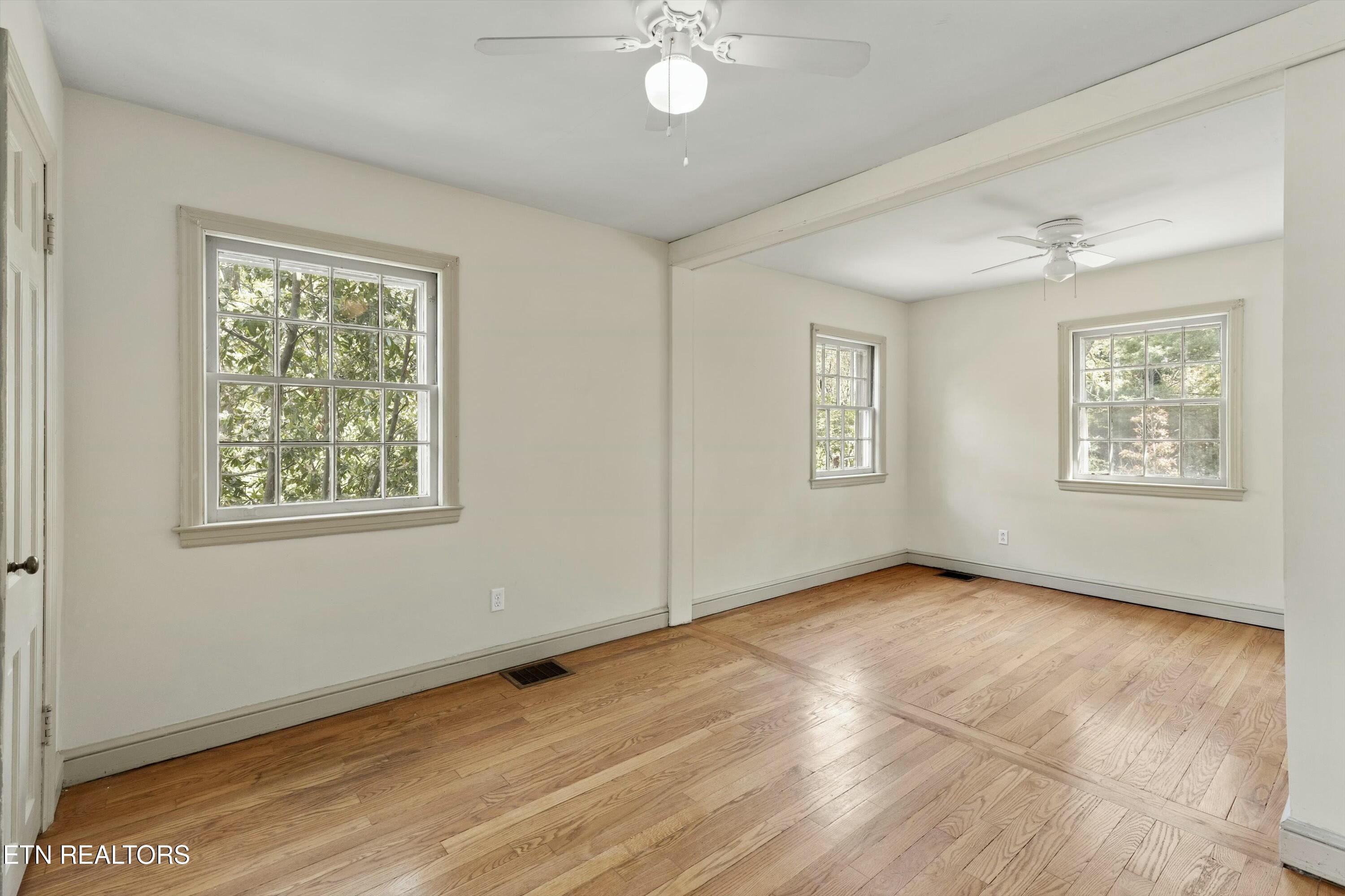 4304 Kingston Pike Knoxville TN 37919