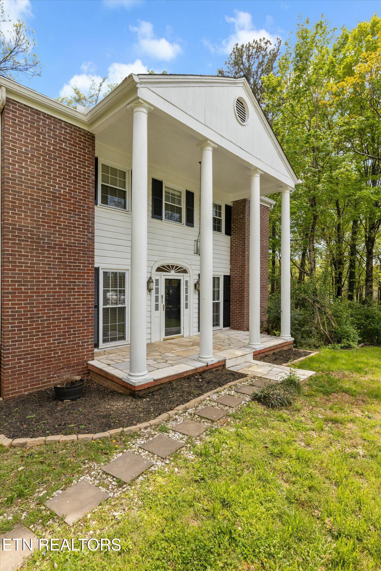 4304 Kingston Pike Knoxville TN 37919