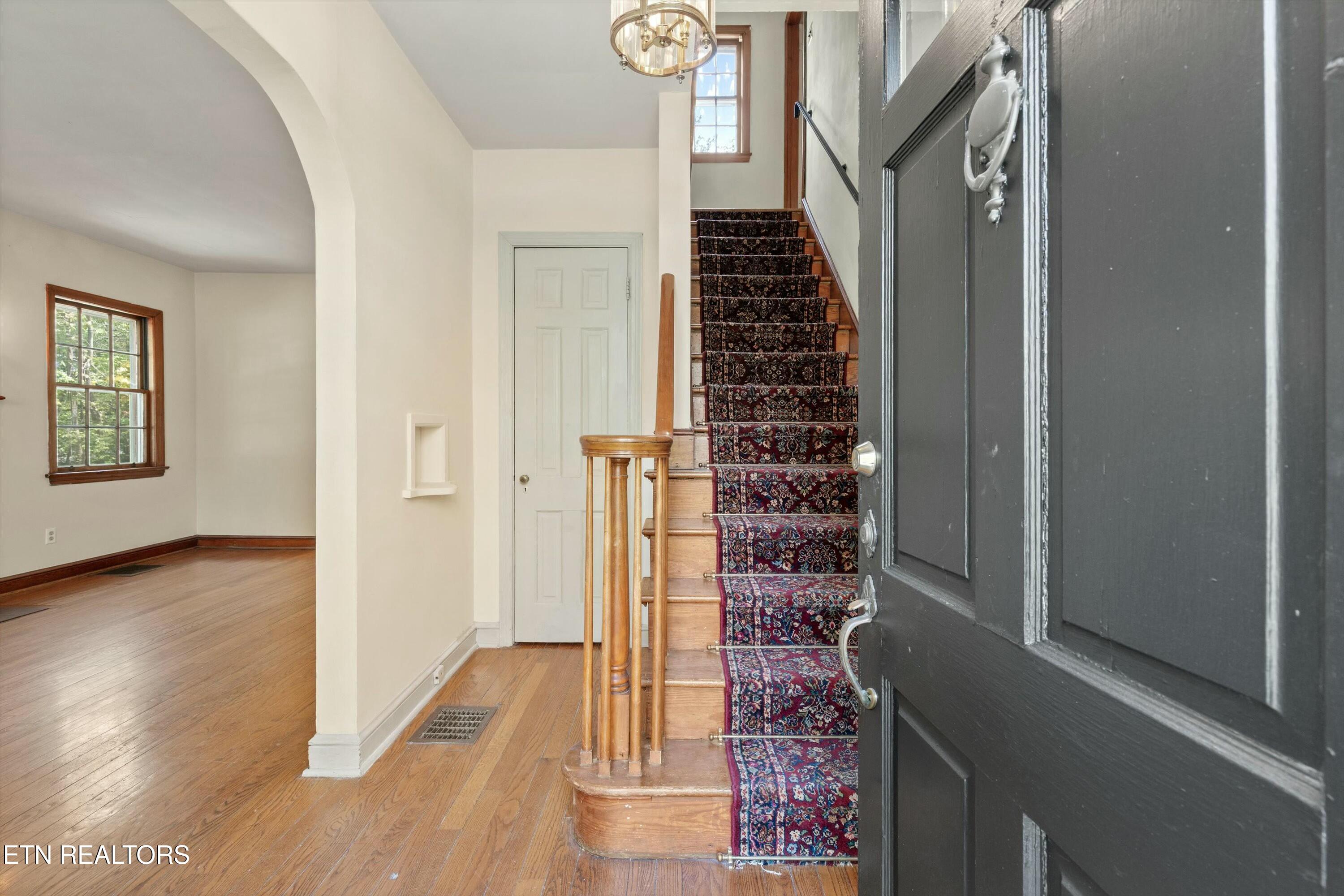 4304 Kingston Pike Knoxville TN 37919