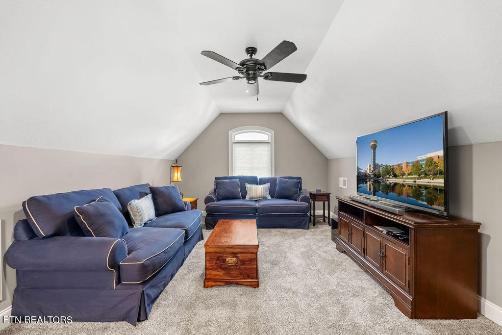 304 Elokwa Lane Loudon TN 37774