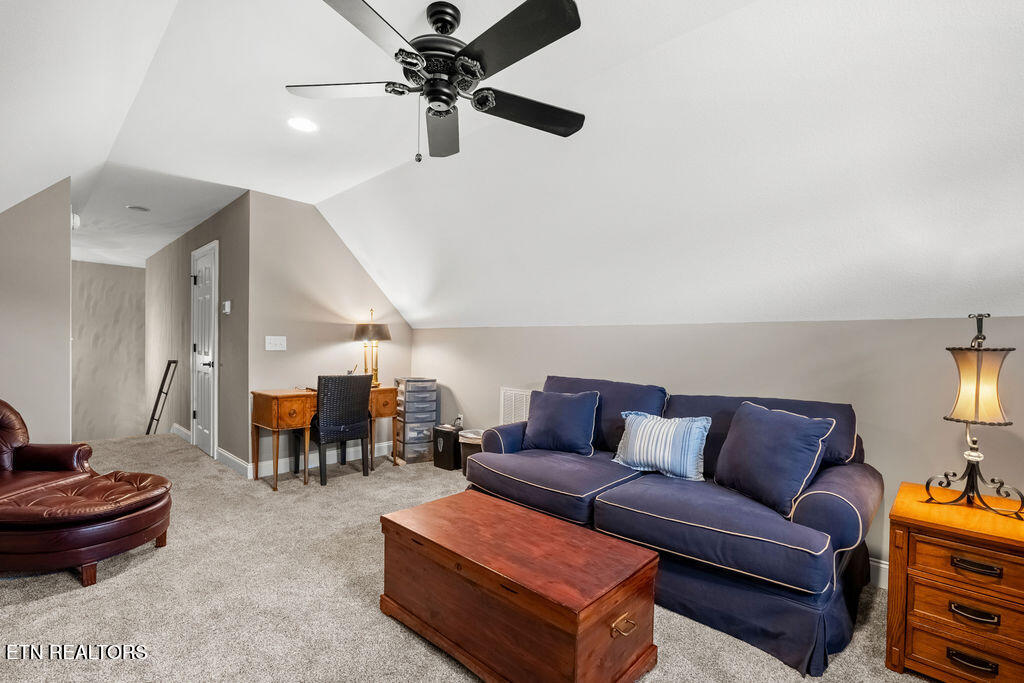 304 Elokwa Lane Loudon TN 37774