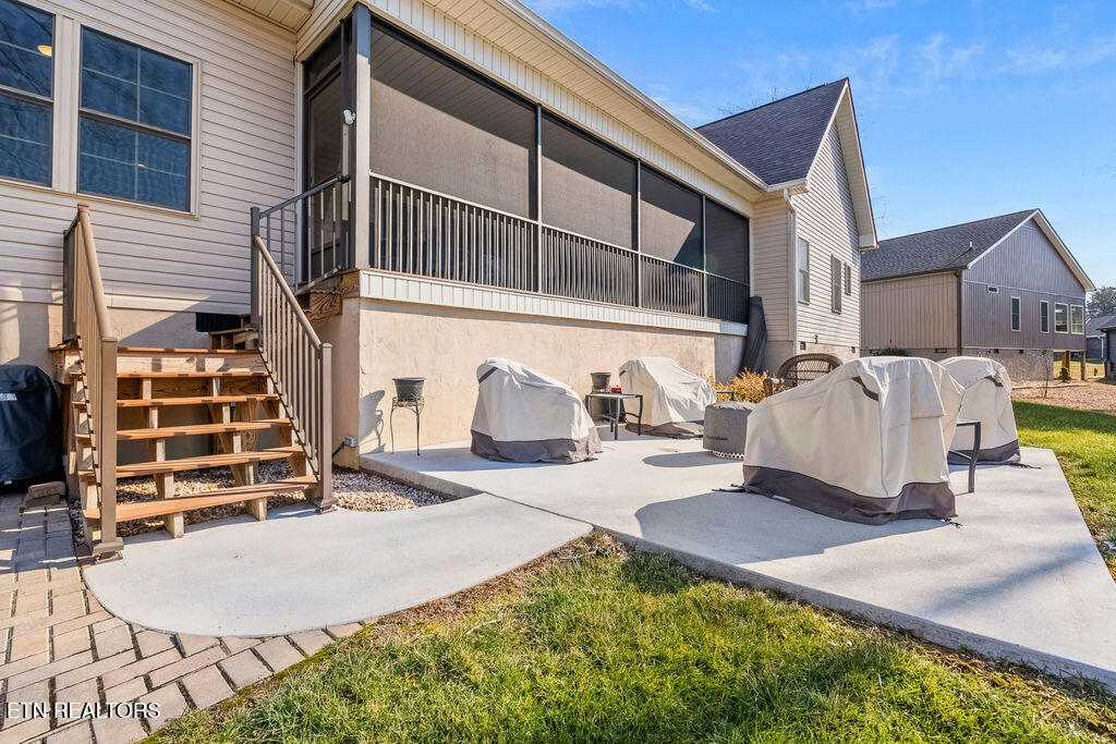 304 Elokwa Lane Loudon TN 37774