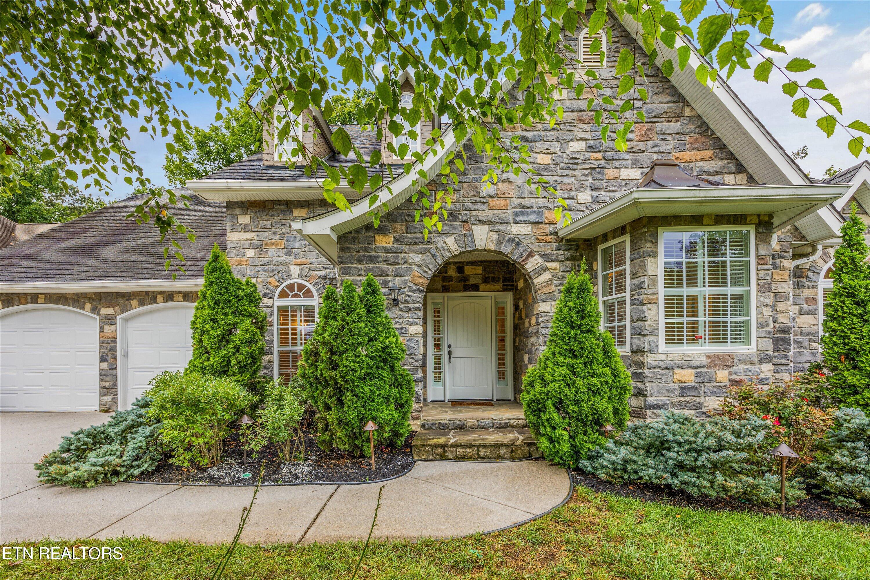 905 Vista Oaks Lane Knoxville TN 37919