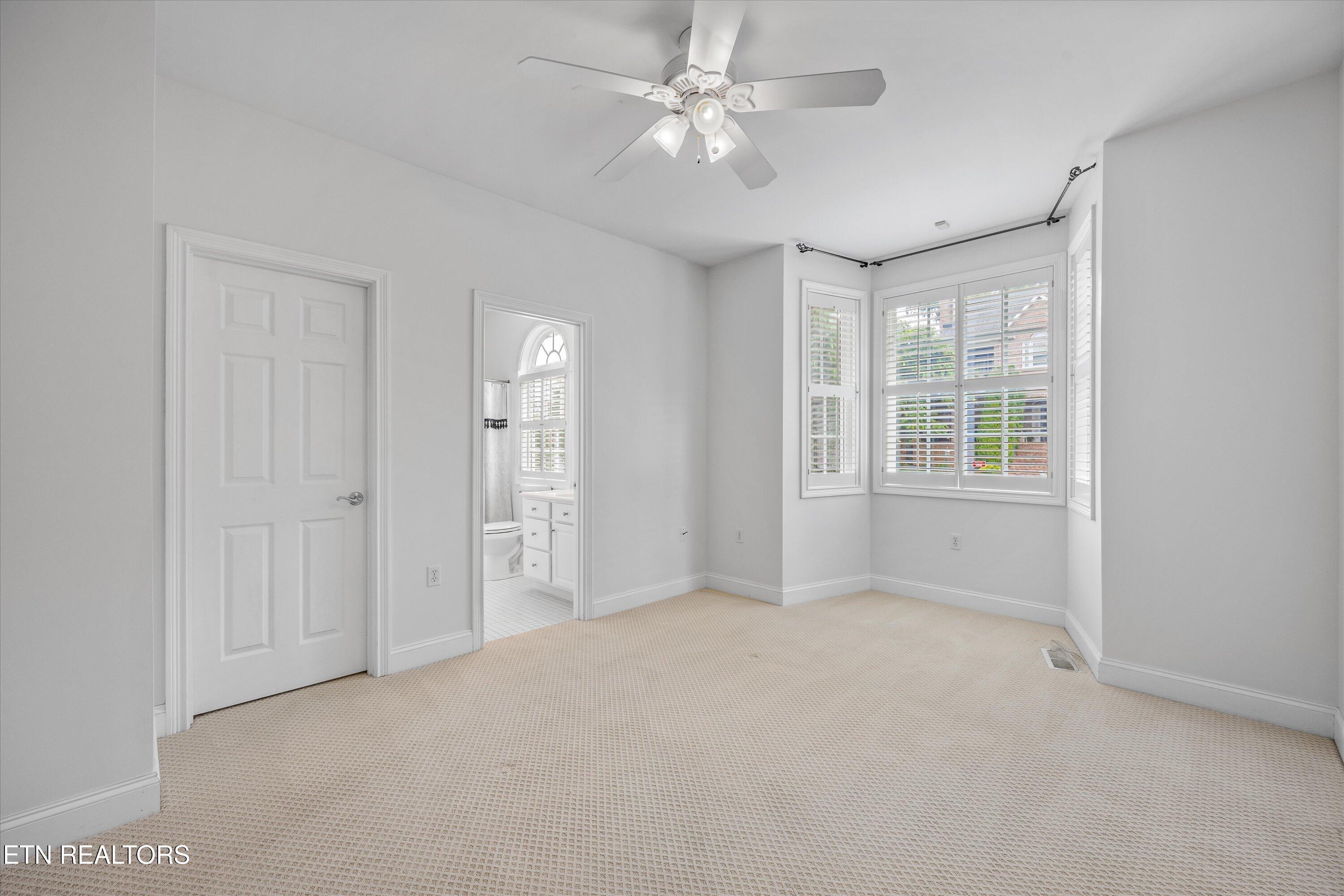 905 Vista Oaks Lane Knoxville TN 37919