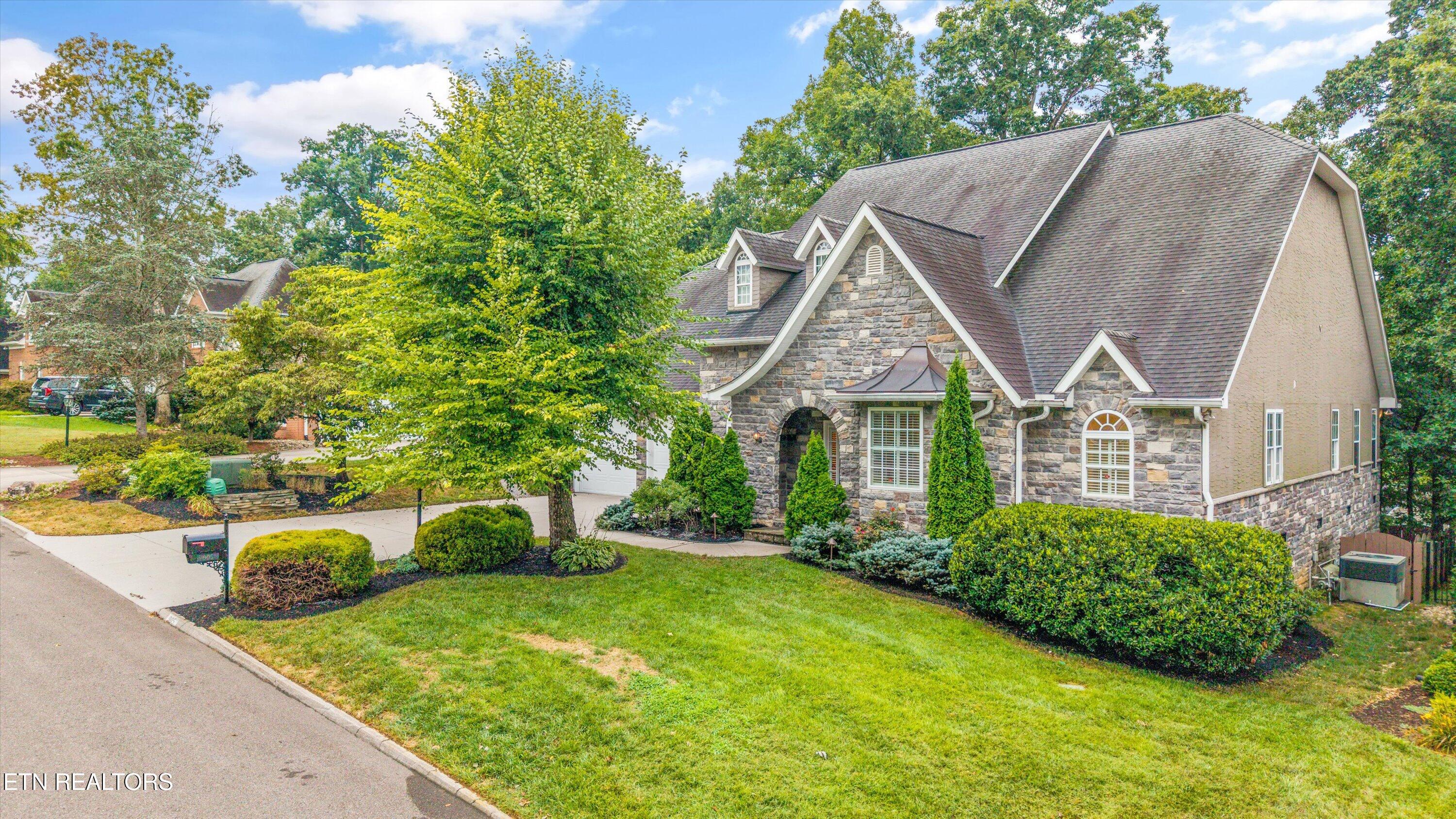 905 Vista Oaks Lane Knoxville TN 37919