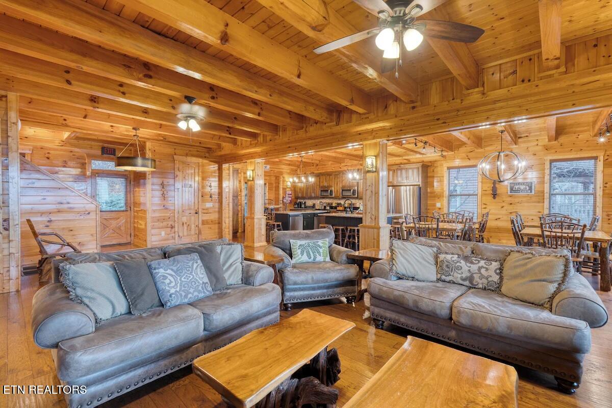 1960 Blackthorn Trail Sevierville TN 37876
