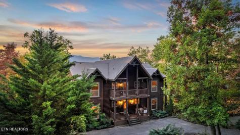 1960 Blackthorn Trail Sevierville TN 37876
