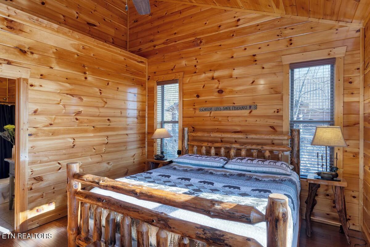 1960 Blackthorn Trail Sevierville TN 37876