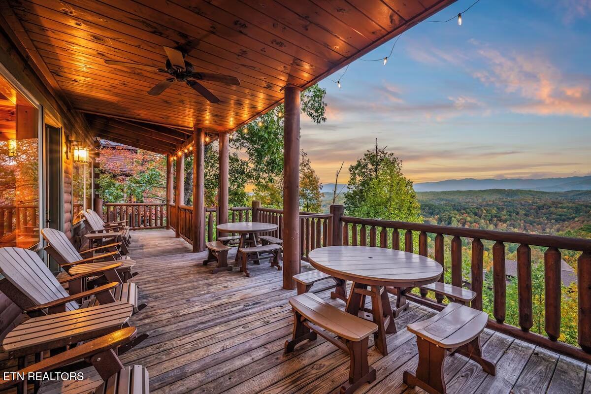 1960 Blackthorn Trail Sevierville TN 37876