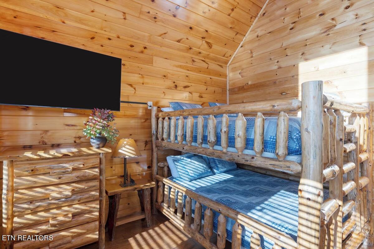 1960 Blackthorn Trail Sevierville TN 37876