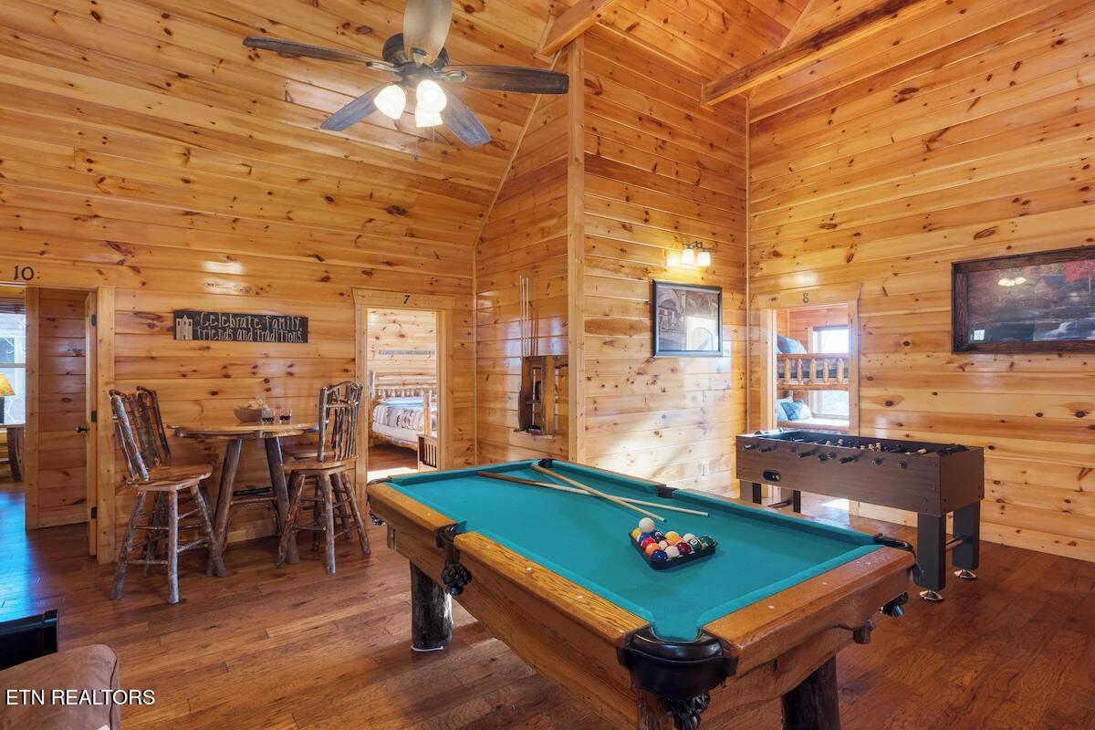 1960 Blackthorn Trail Sevierville TN 37876
