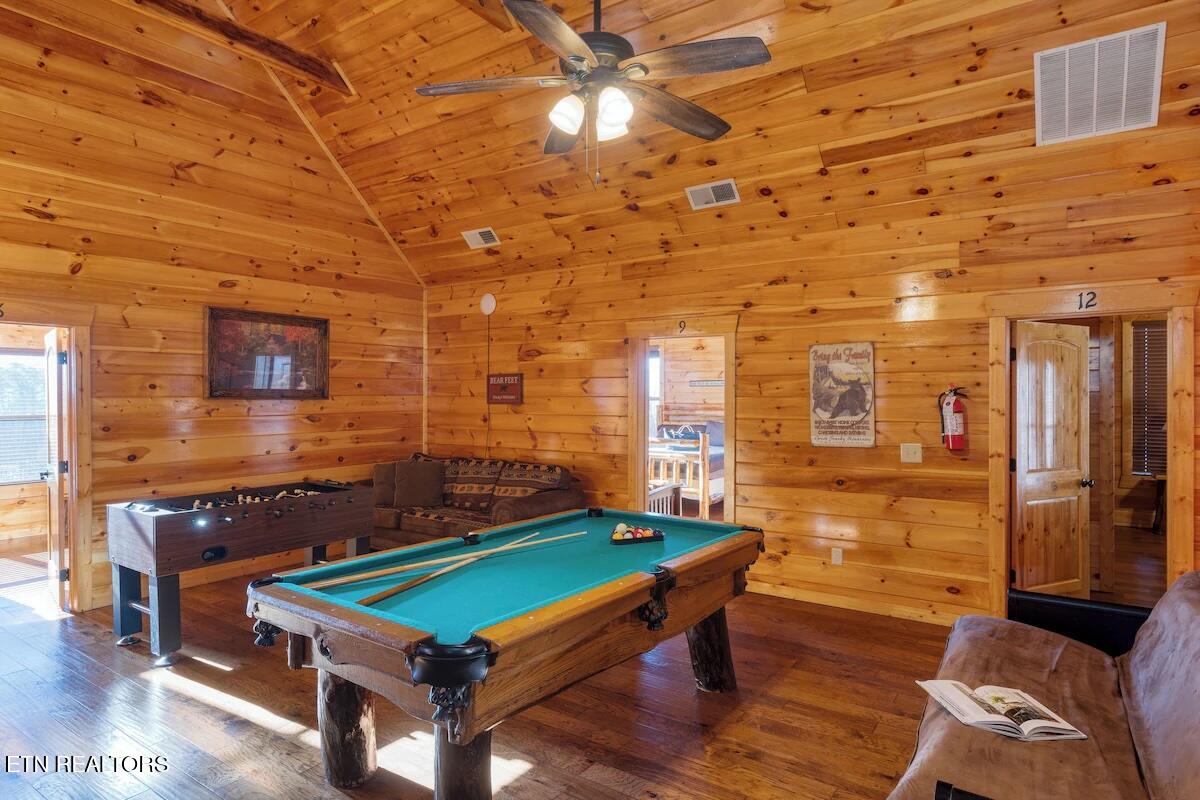 1960 Blackthorn Trail Sevierville TN 37876