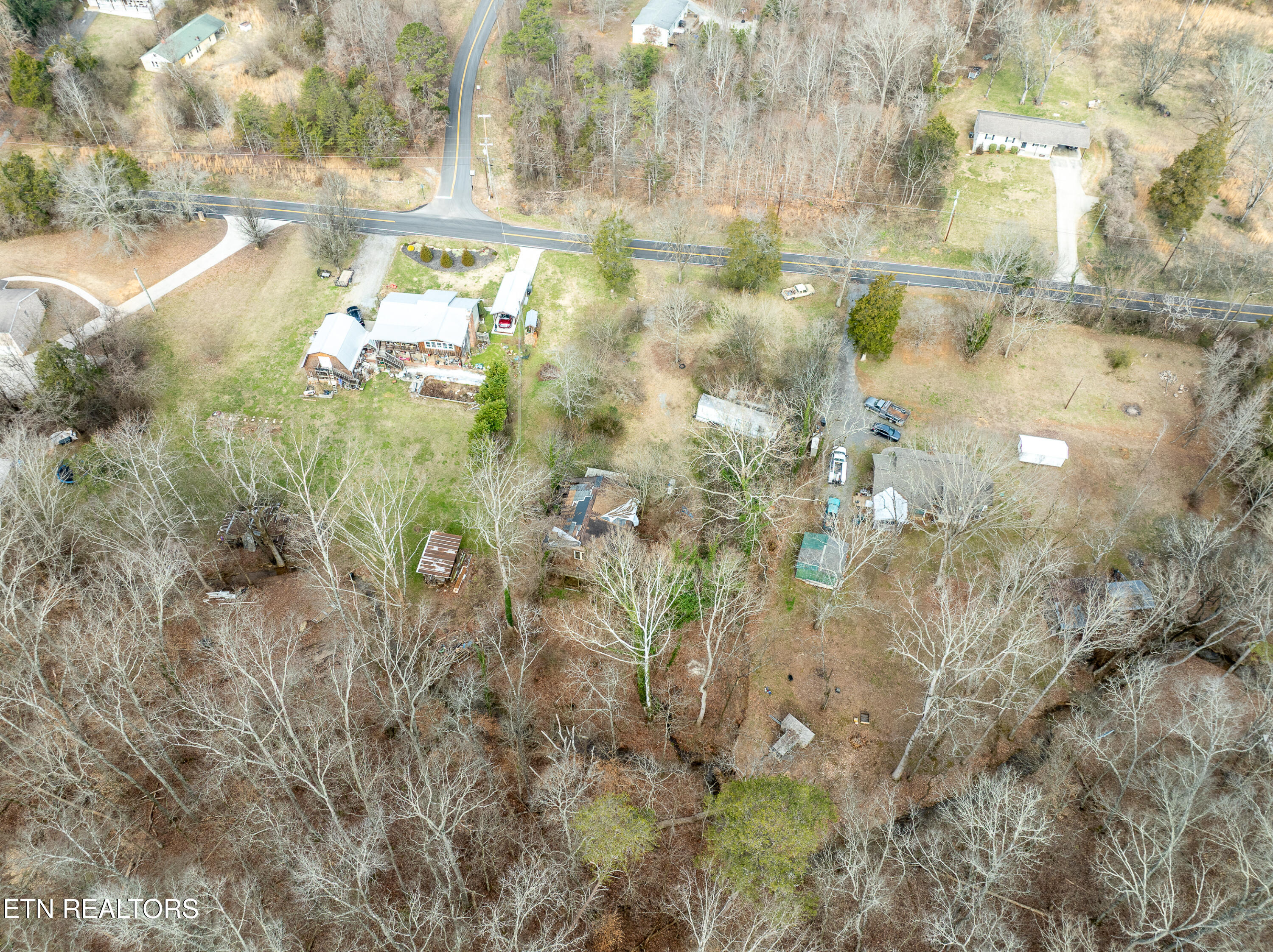 1747 E Old Topside Road Louisville TN 37777