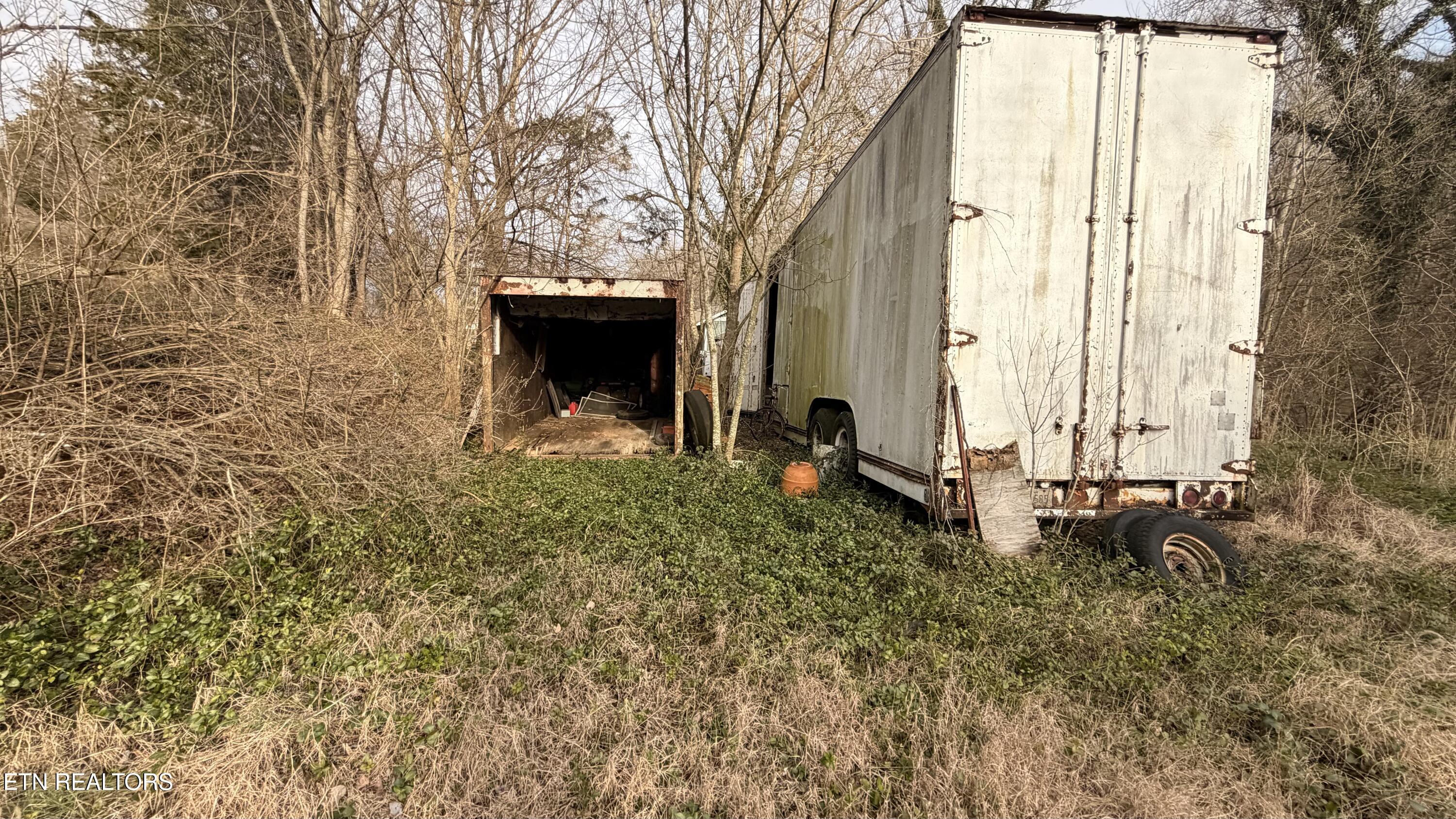 1747 E Old Topside Road Louisville TN 37777