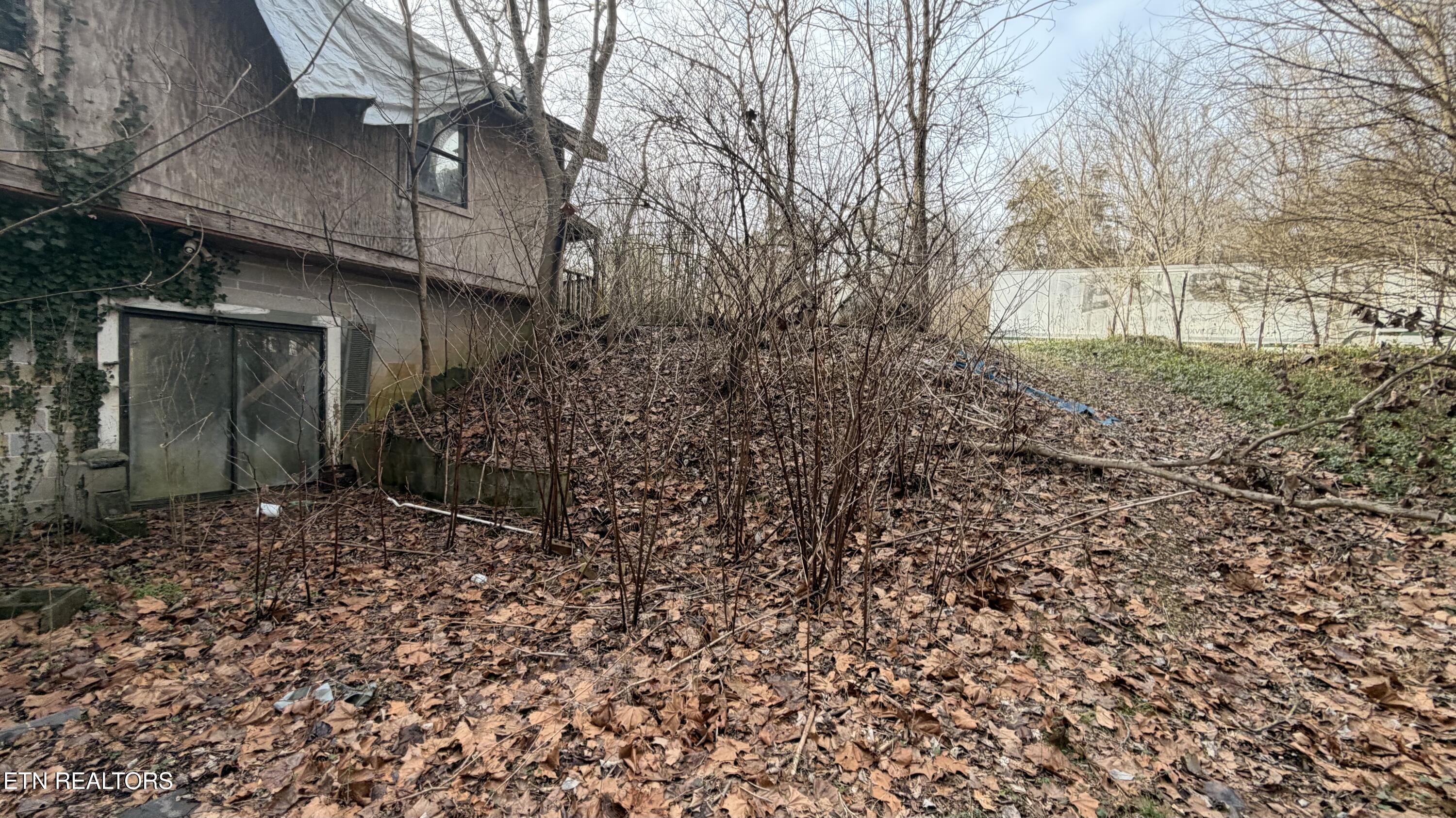 1747 E Old Topside Road Louisville TN 37777