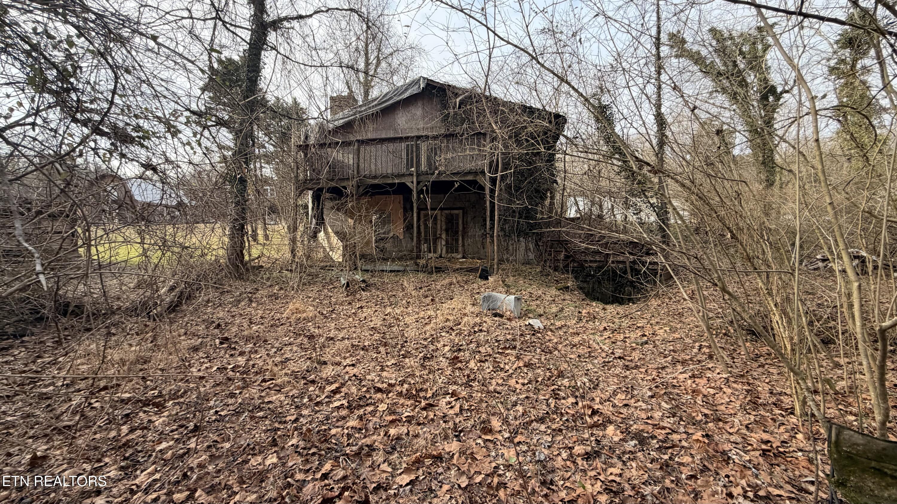 1747 E Old Topside Road Louisville TN 37777