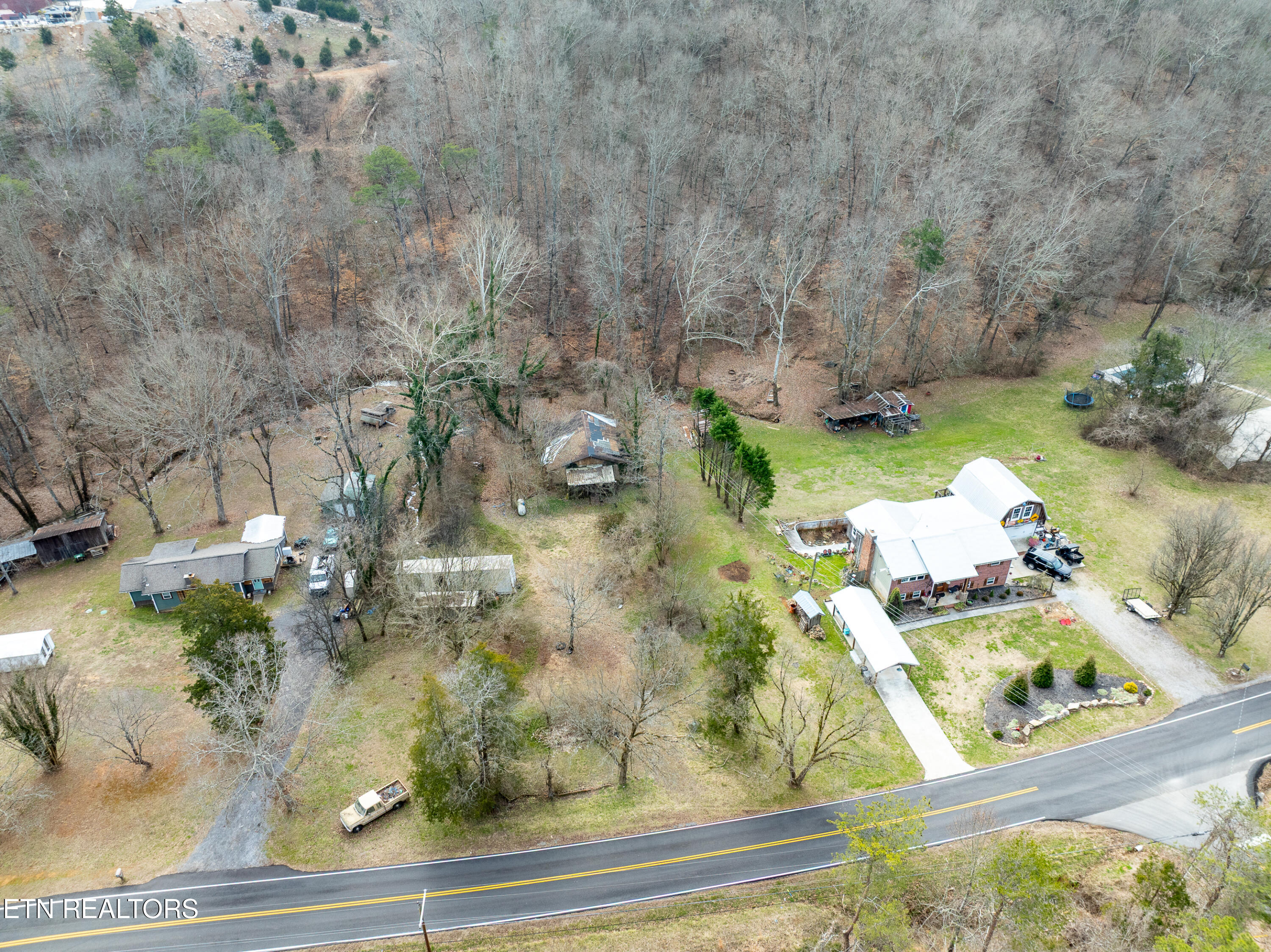 1747 E Old Topside Road Louisville TN 37777