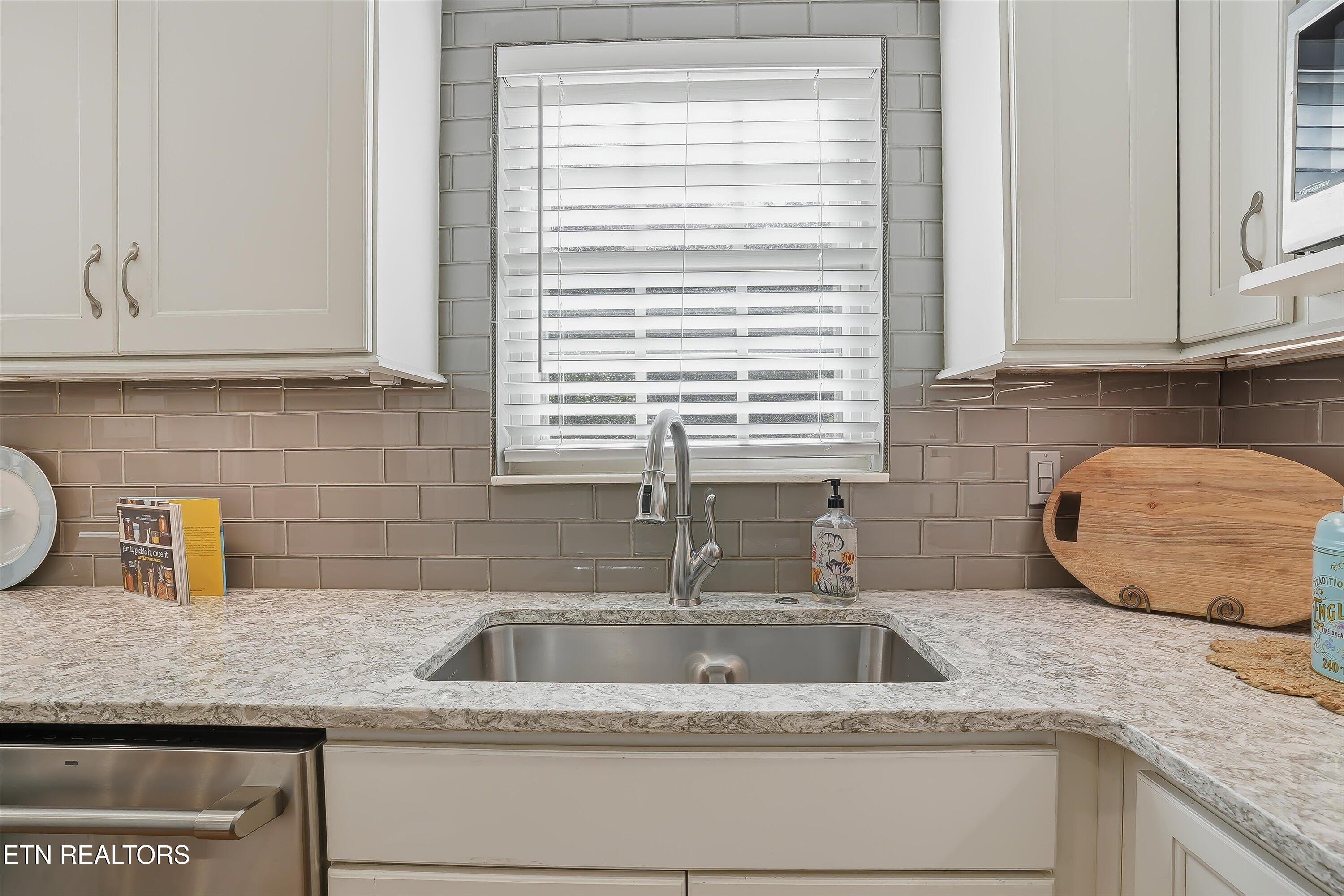 404 Woodland Trace Drive Knoxville TN 37934