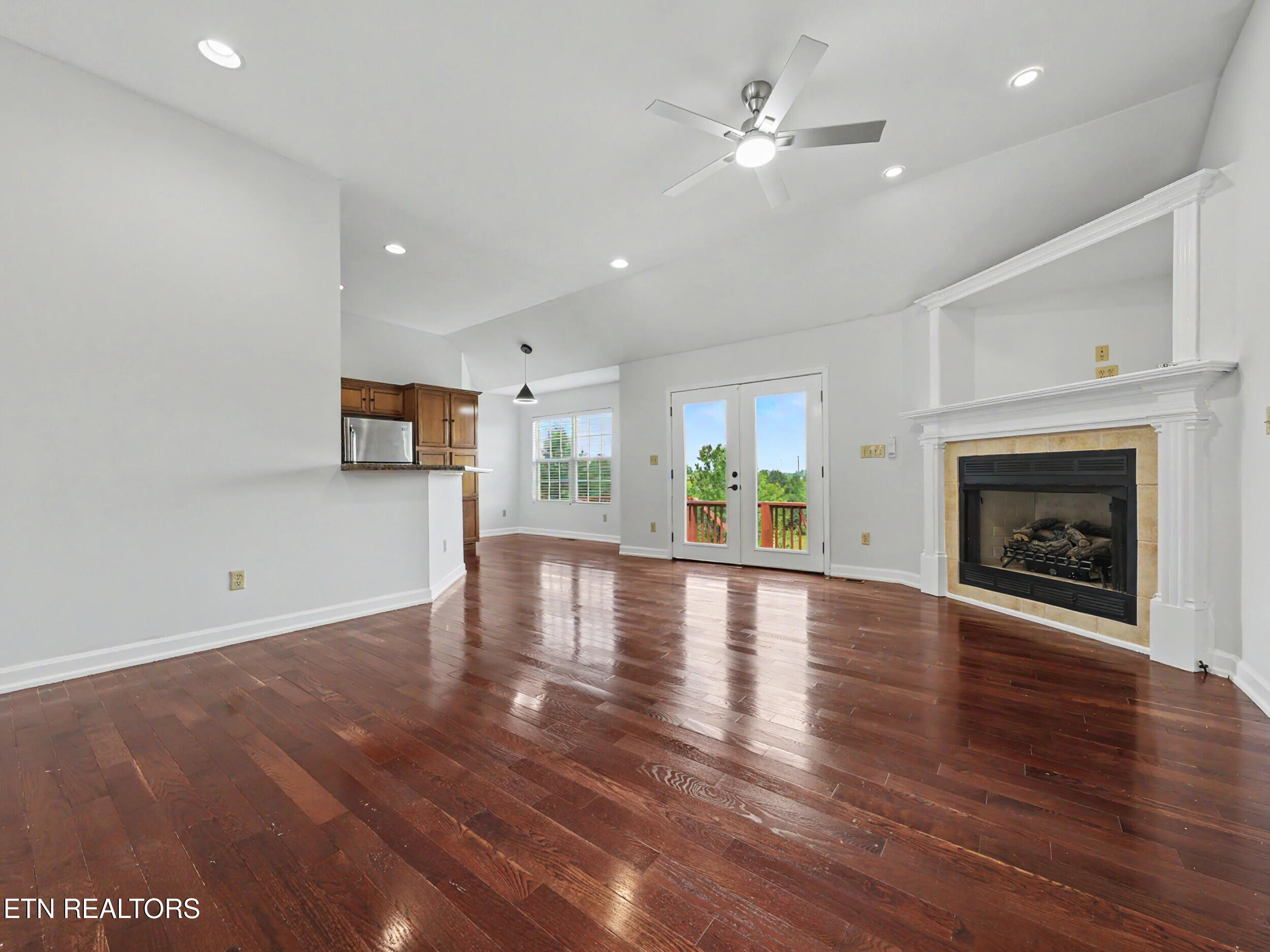 1414 Benjamin Boulevard Sevierville TN 37876