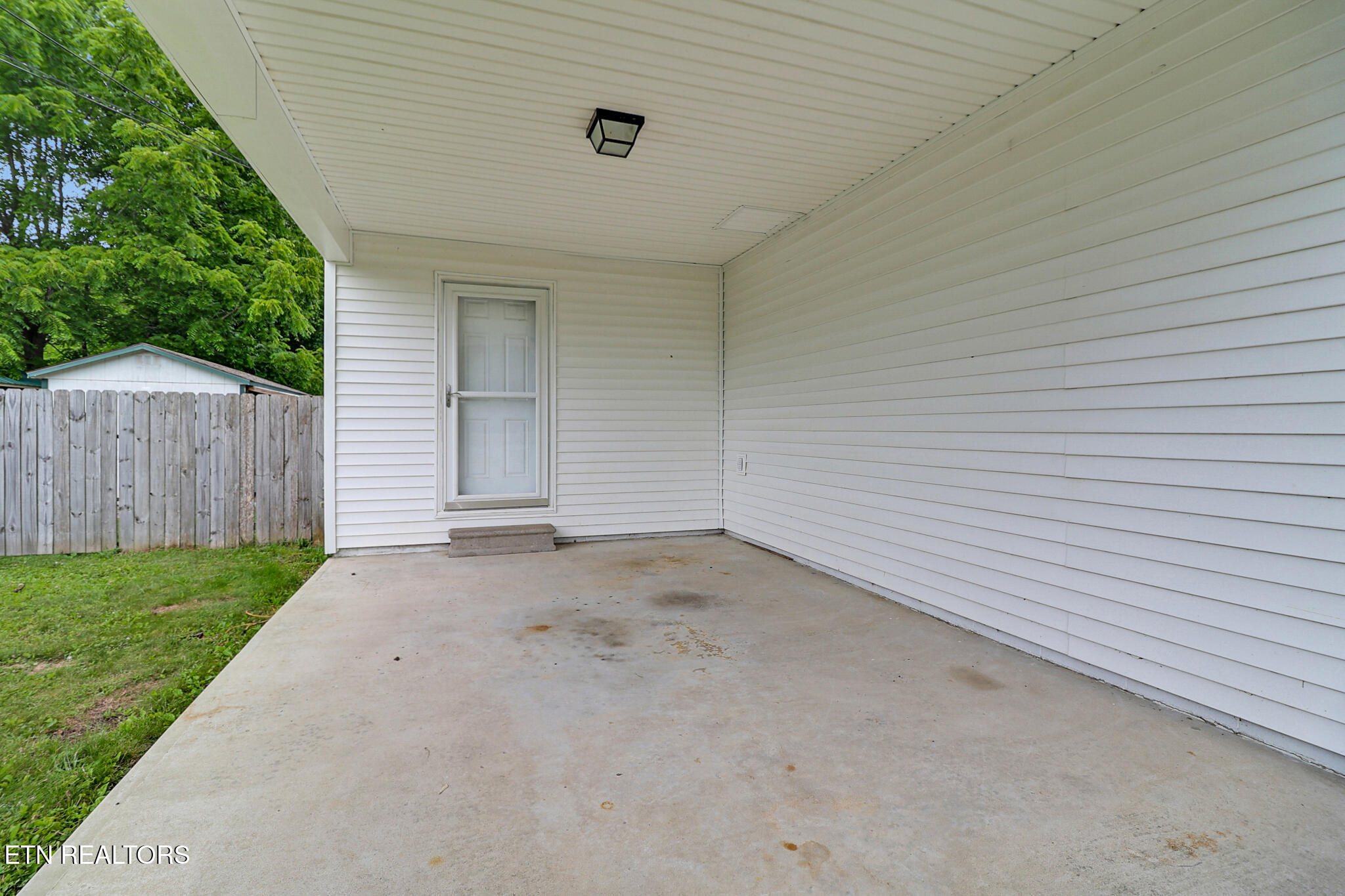 111 Meadow Creek Drive Crossville TN 38572