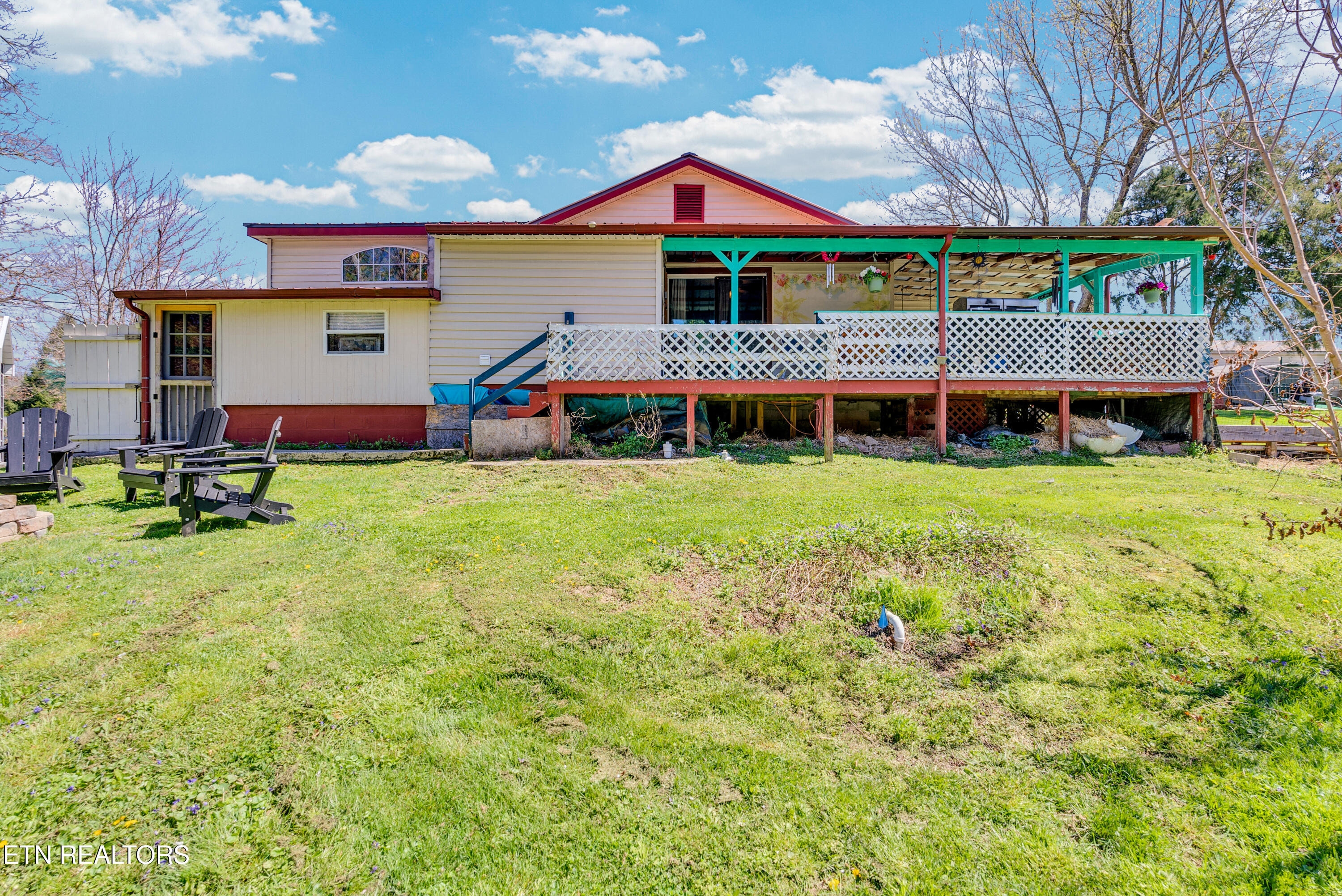 105 Dripping Springs Road Monterey TN 38574