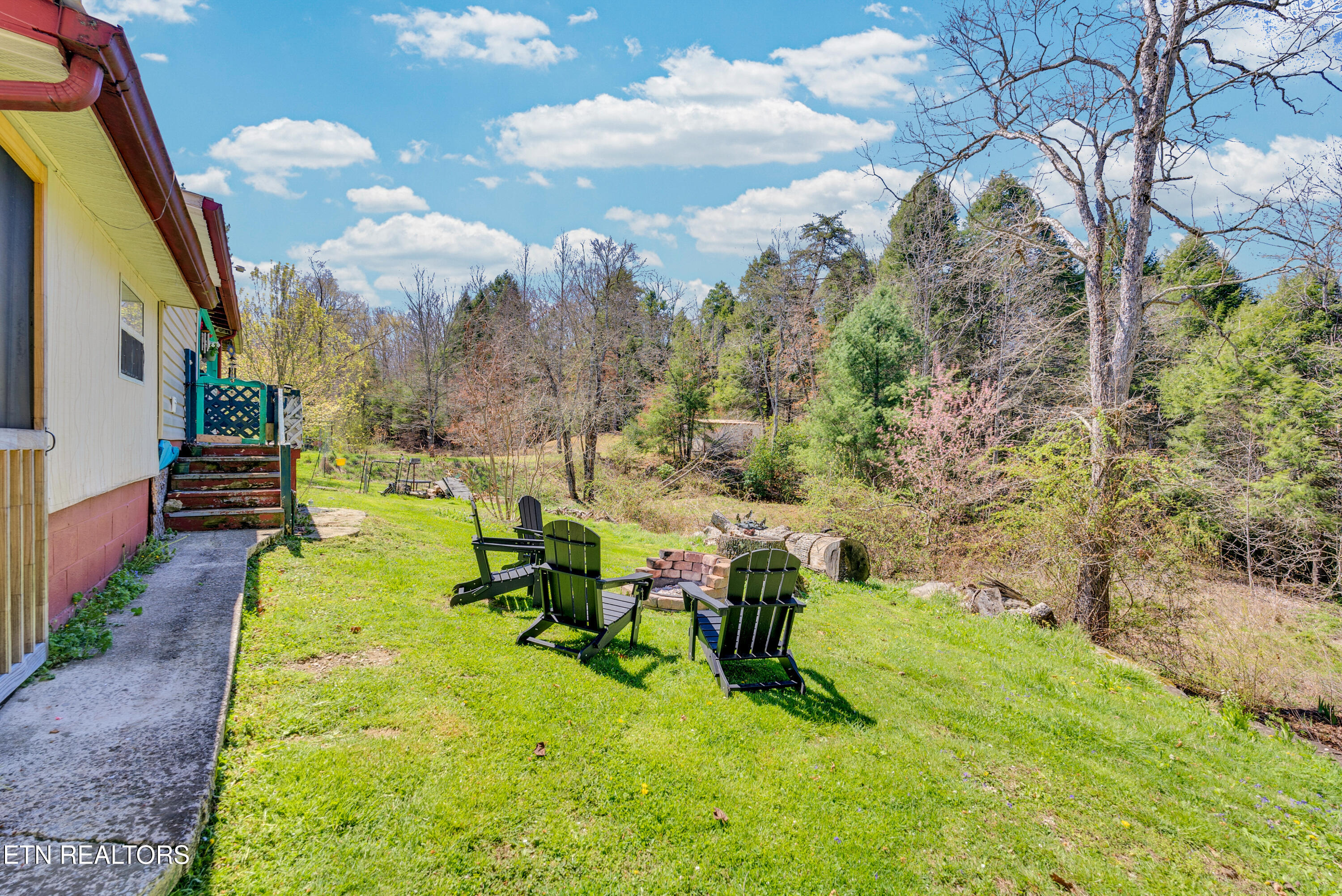 105 Dripping Springs Road Monterey TN 38574