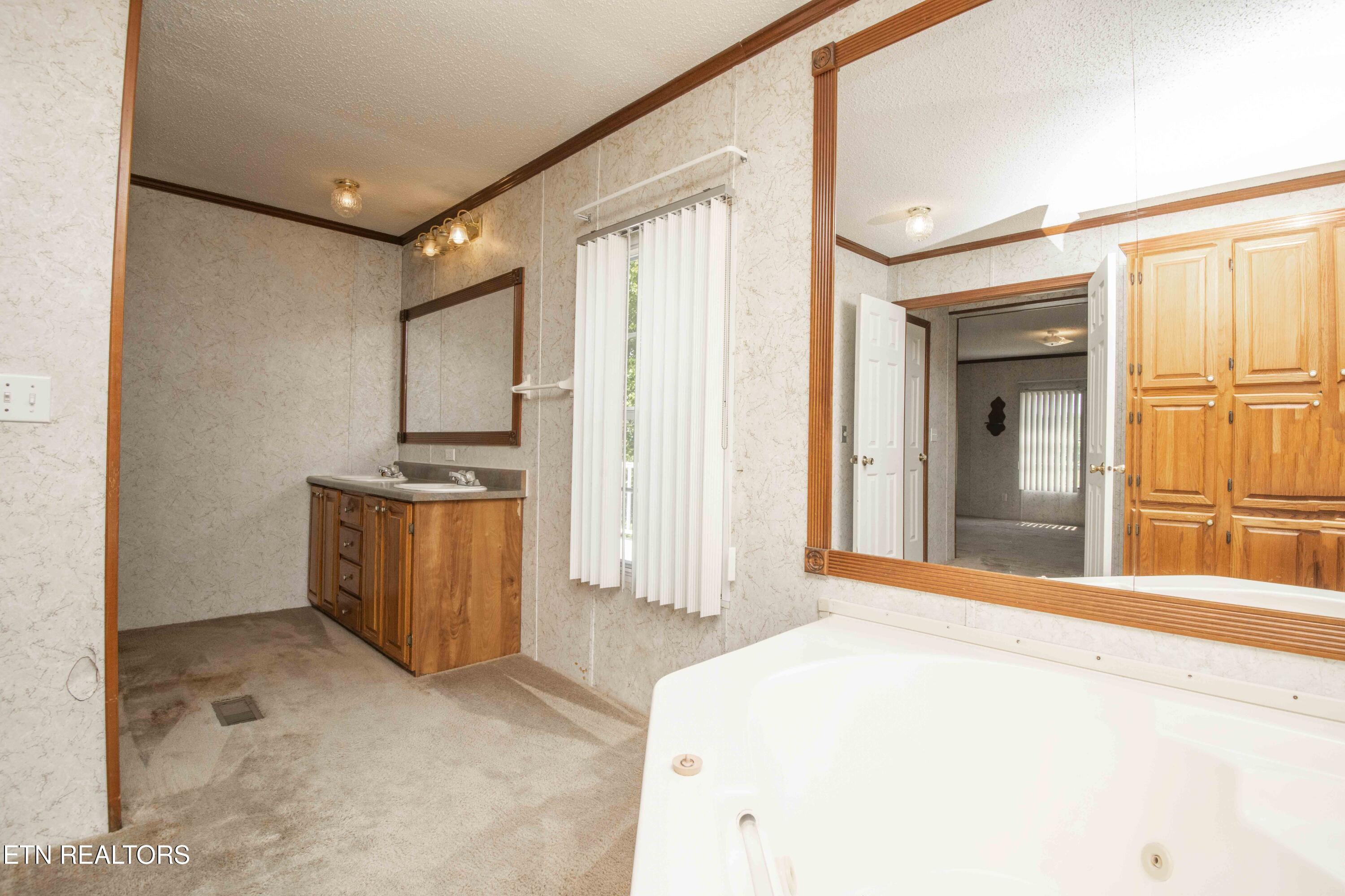 5778 Davis Ferry Road Loudon TN 37774