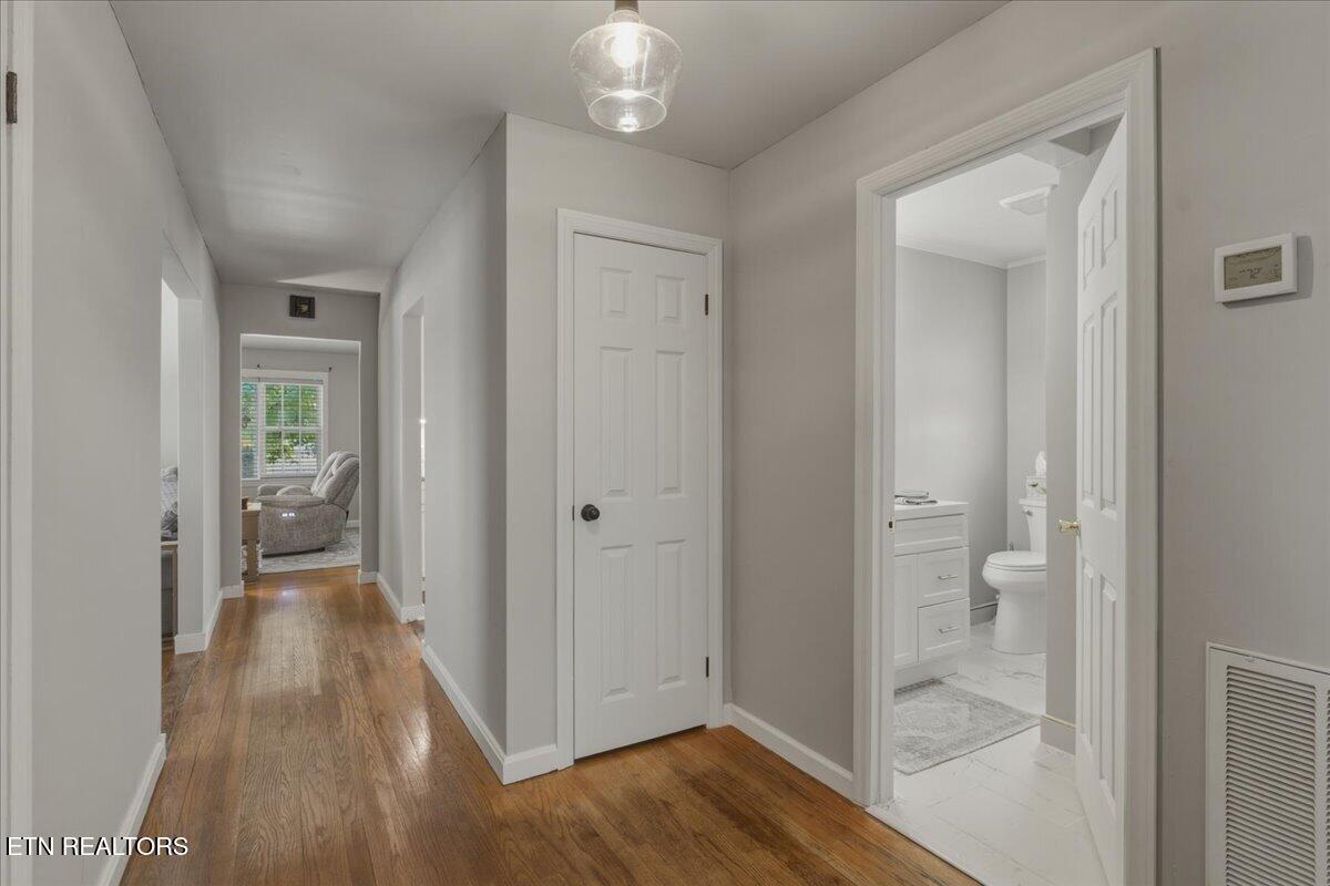 217 W Hicks Street Clinton TN 37716