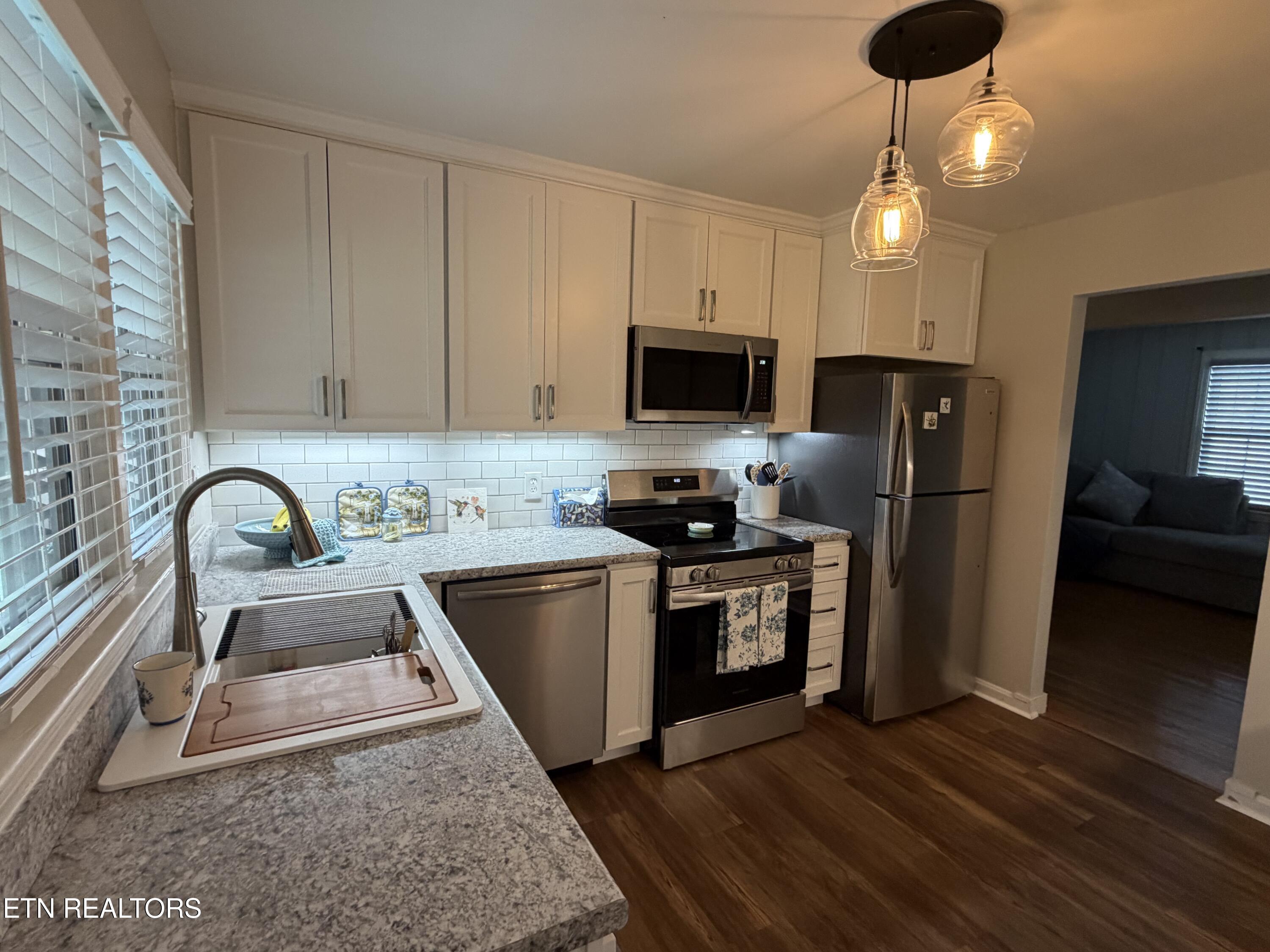 217 W Hicks Street Clinton TN 37716