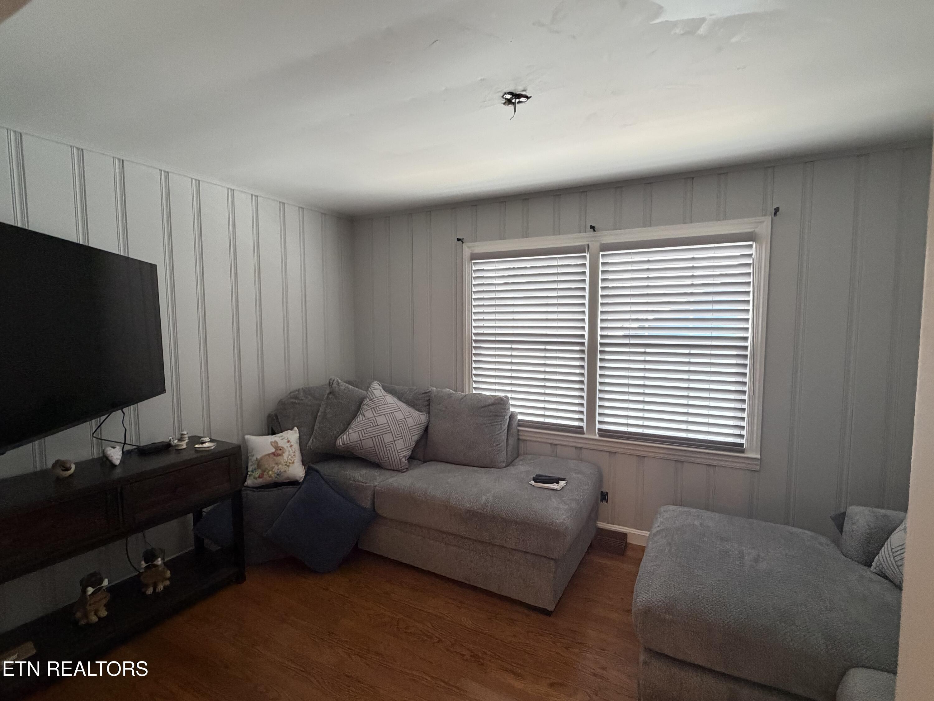 217 W Hicks Street Clinton TN 37716