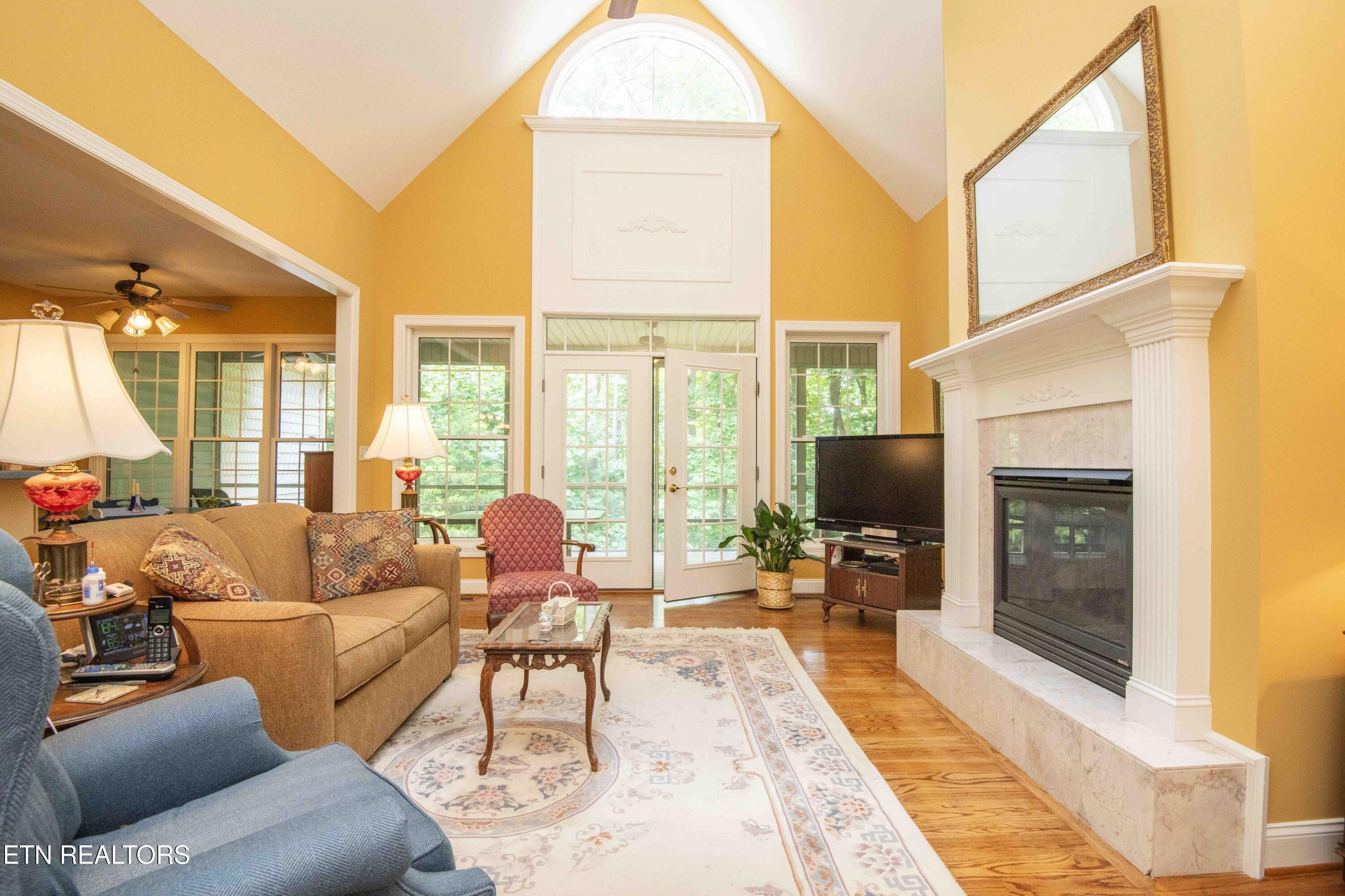 308 Tahlequah Drive Loudon TN 37774