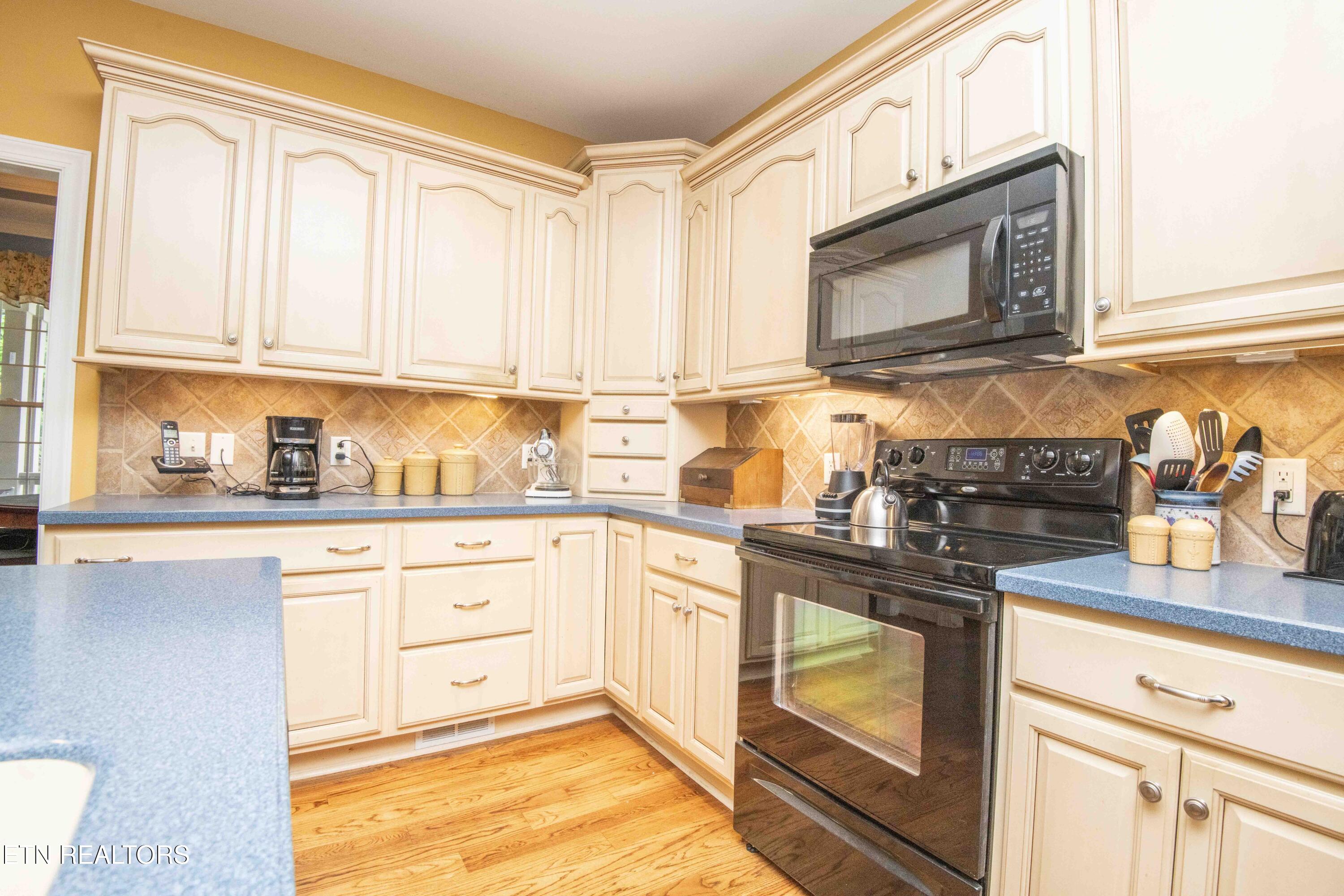 308 Tahlequah Drive Loudon TN 37774