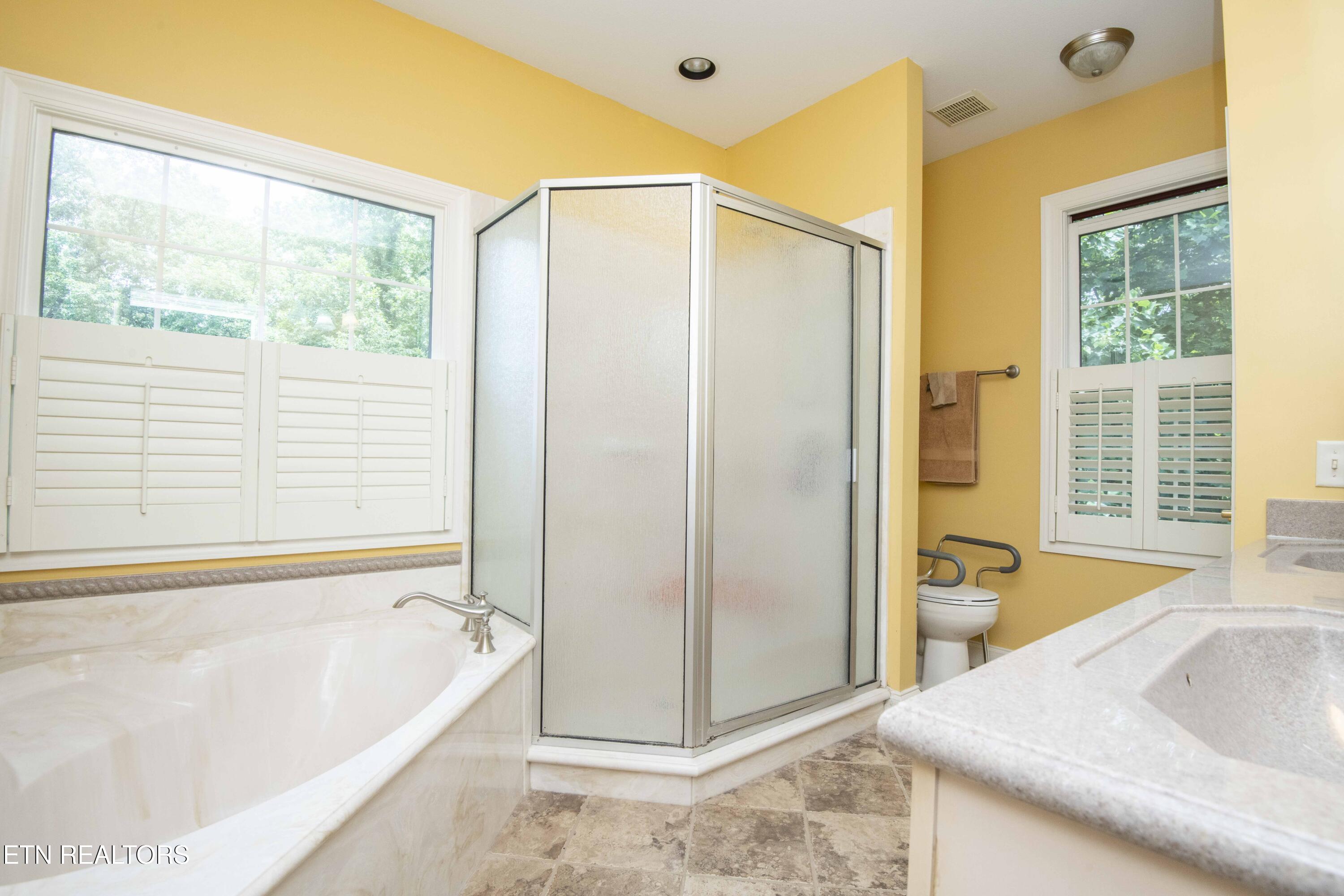 308 Tahlequah Drive Loudon TN 37774