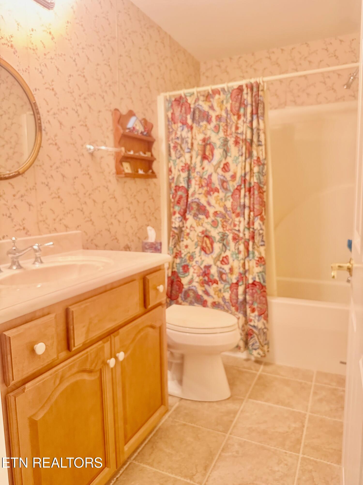 308 Tahlequah Drive Loudon TN 37774