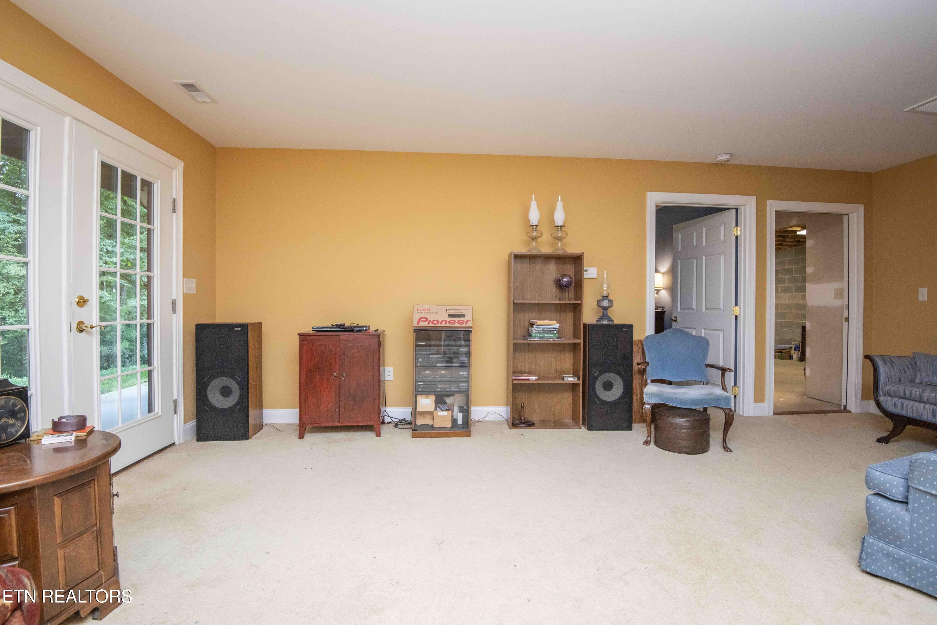 308 Tahlequah Drive Loudon TN 37774