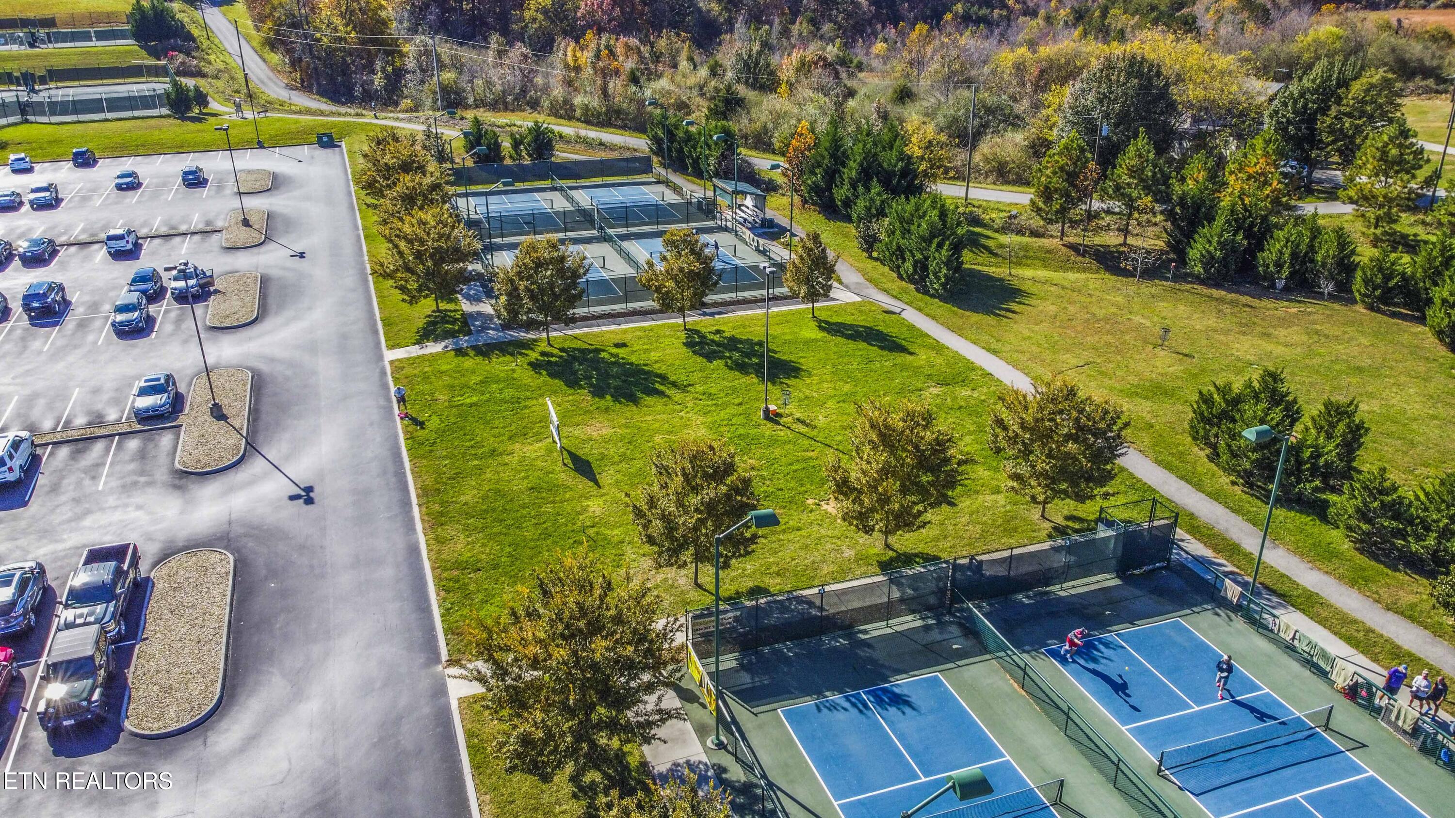 308 Tahlequah Drive Loudon TN 37774