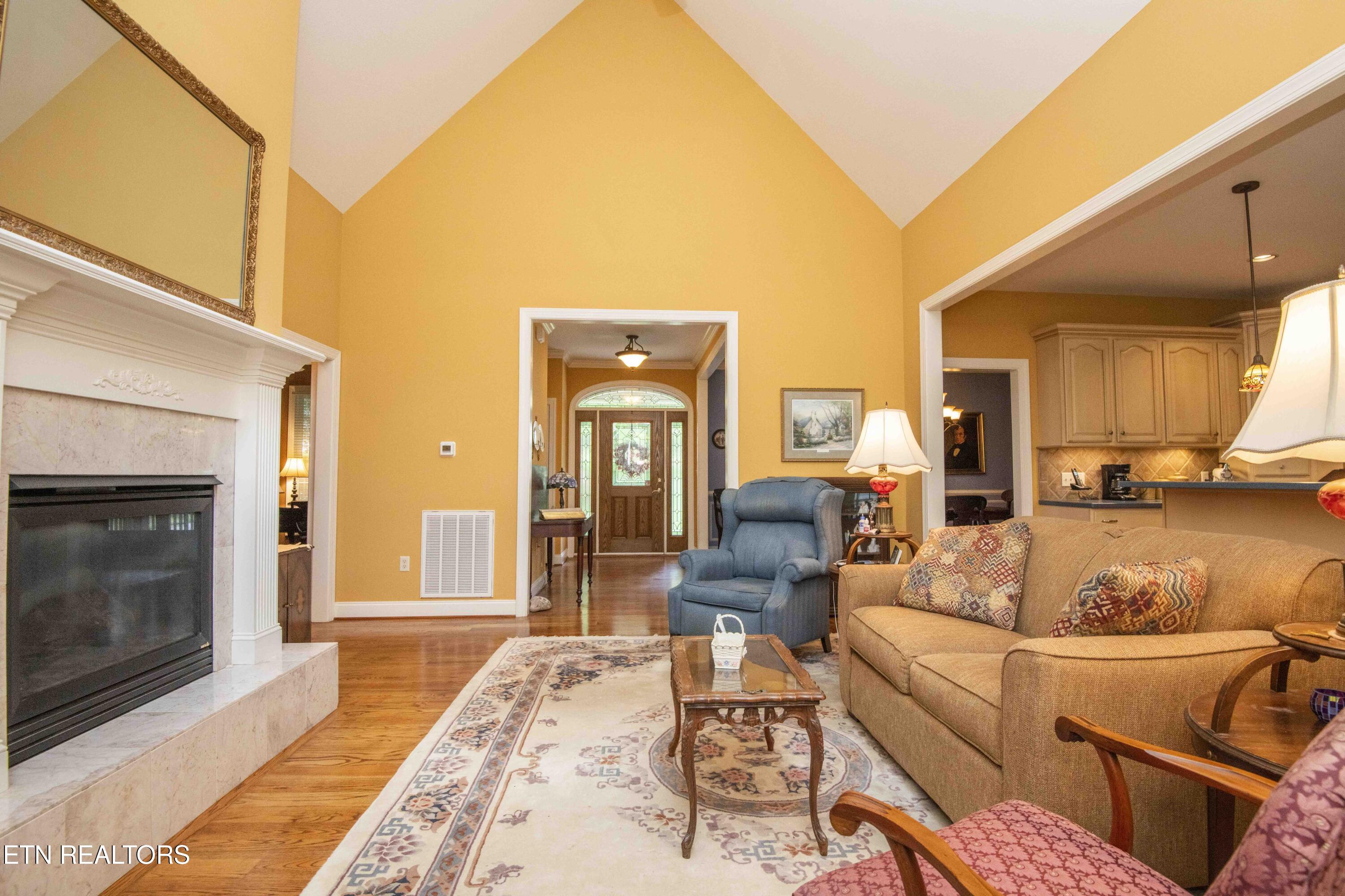 308 Tahlequah Drive Loudon TN 37774