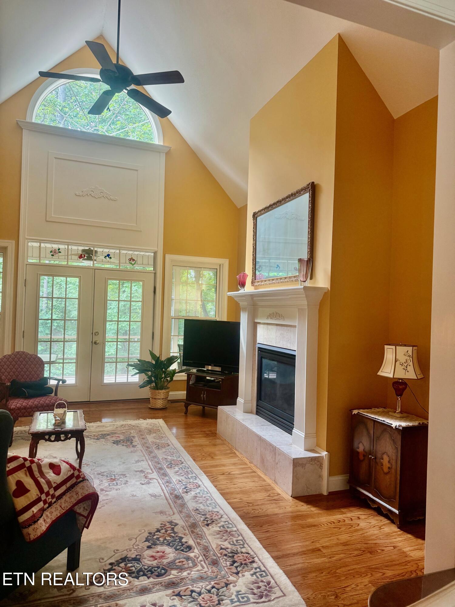 308 Tahlequah Drive Loudon TN 37774