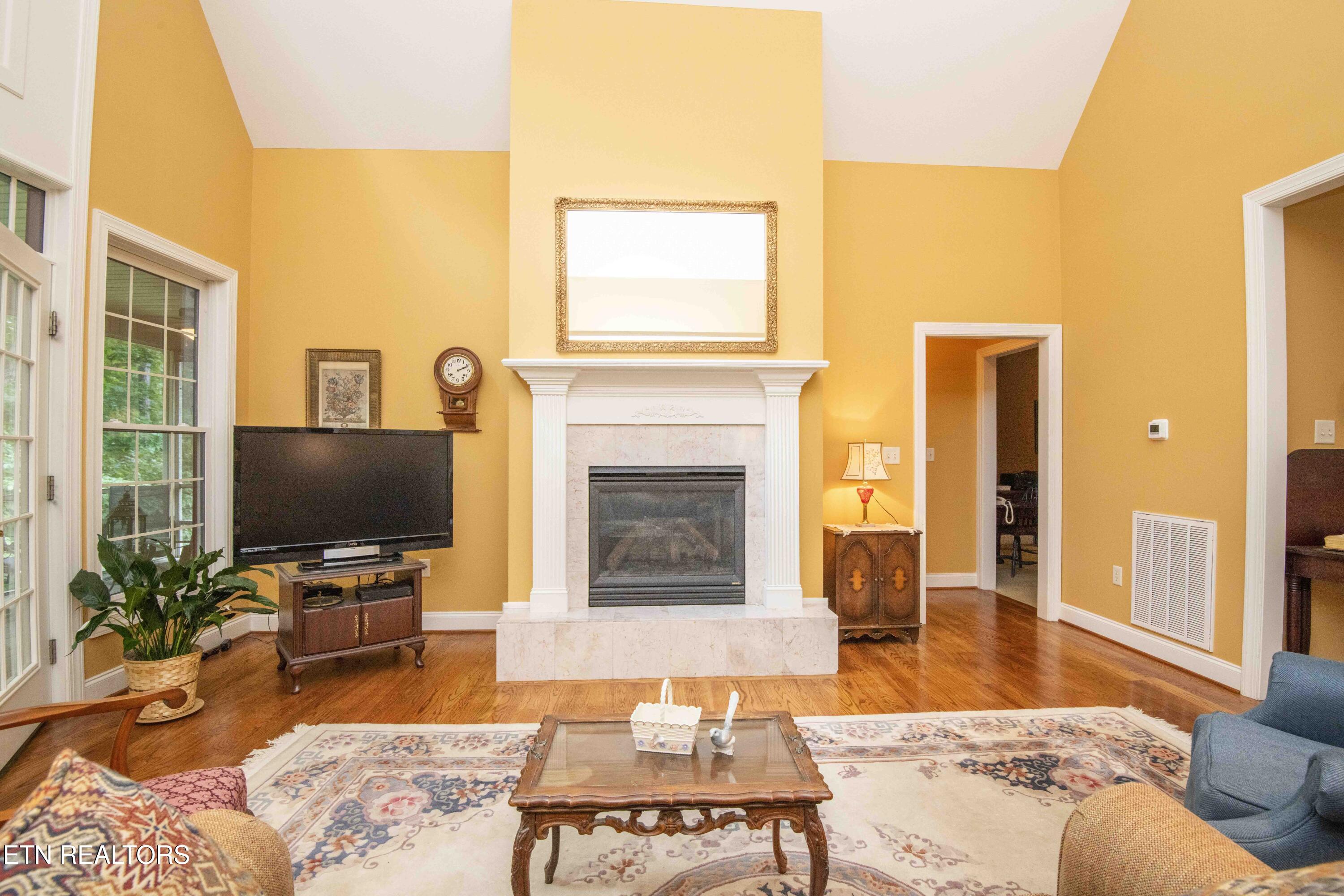 308 Tahlequah Drive Loudon TN 37774